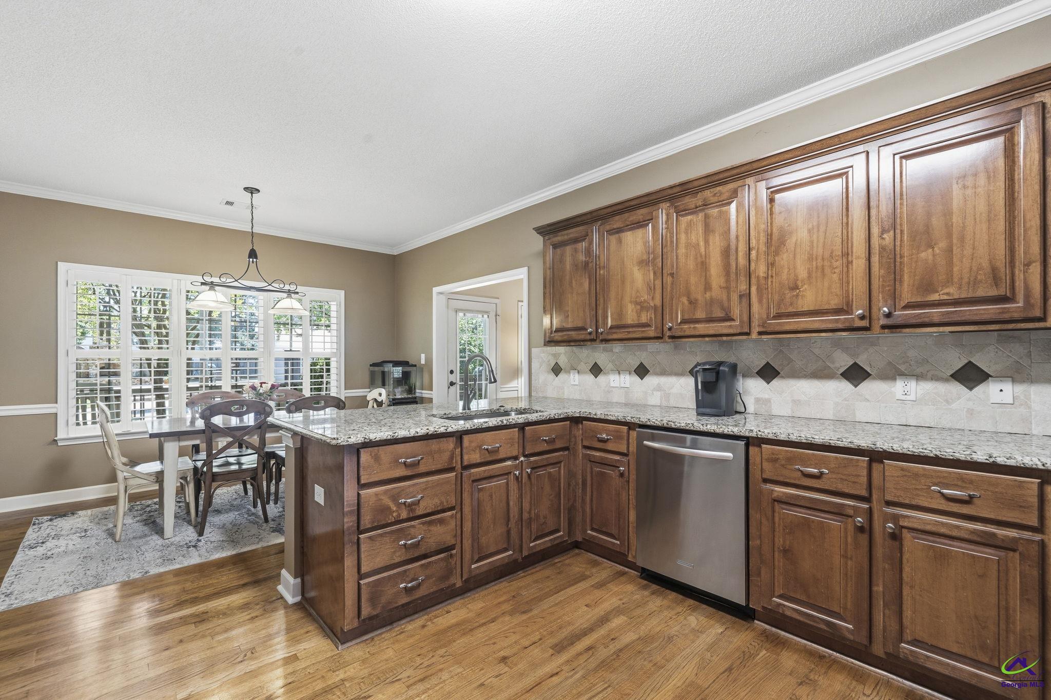 10 Willow Lake Drive