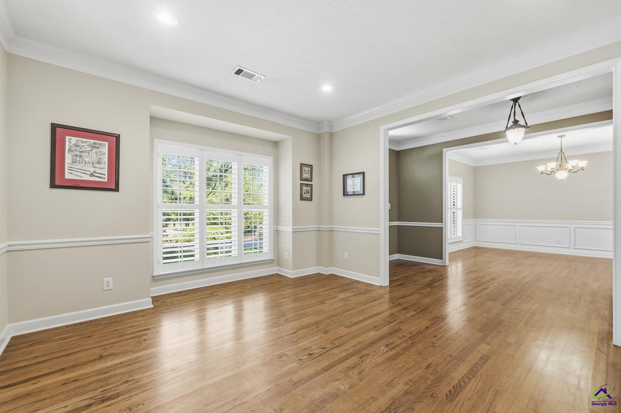 10 Willow Lake Drive