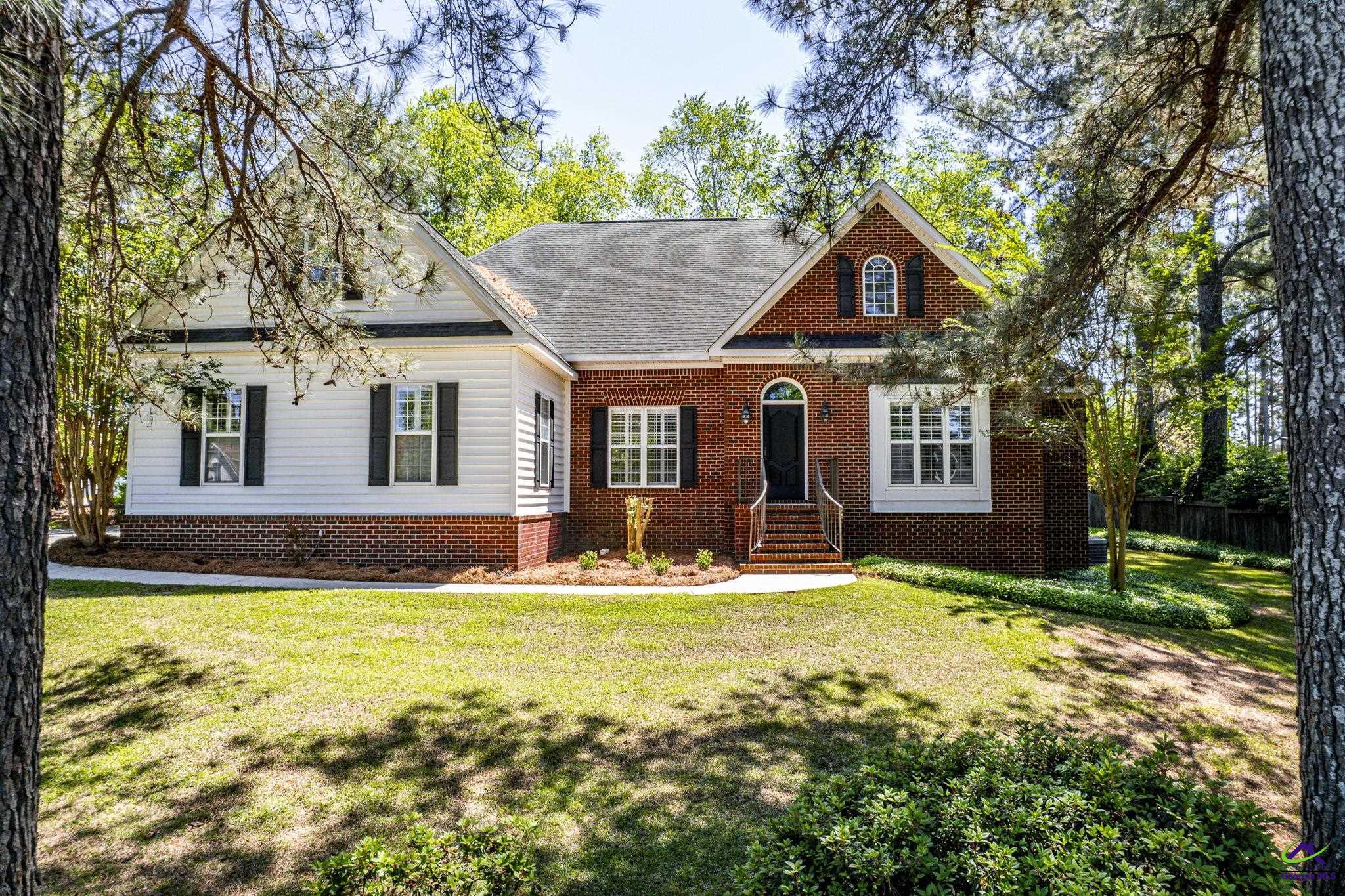 10 Willow Lake Drive