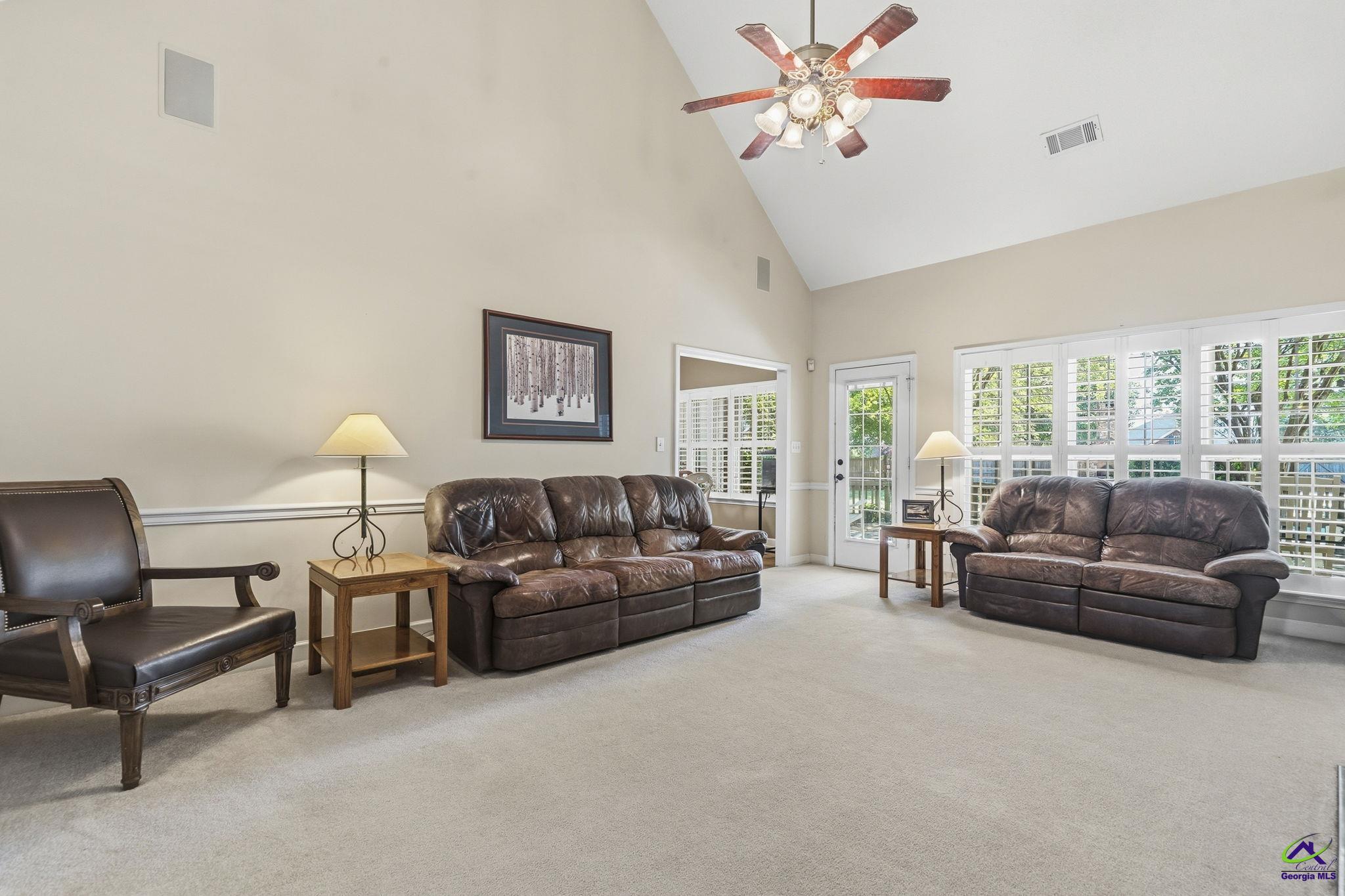 10 Willow Lake Drive