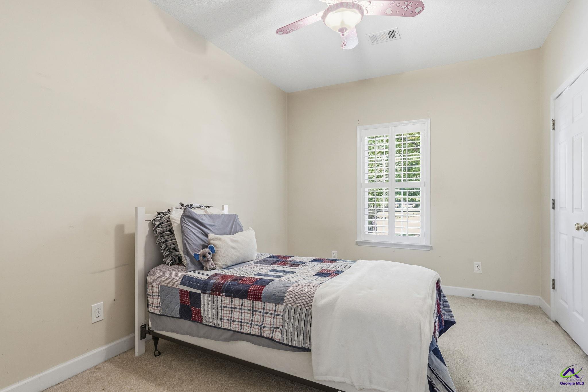 10 Willow Lake Drive