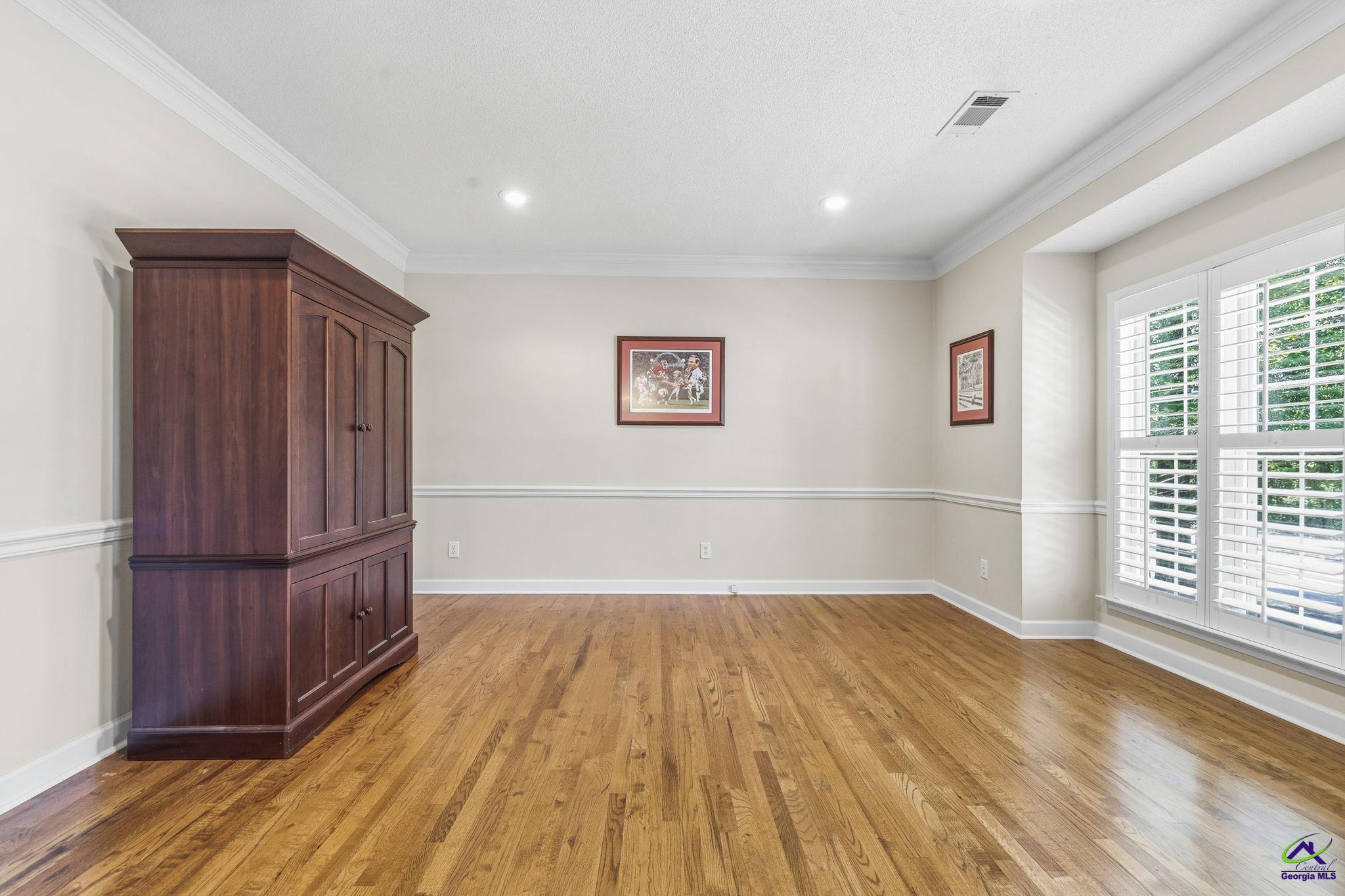 10 Willow Lake Drive