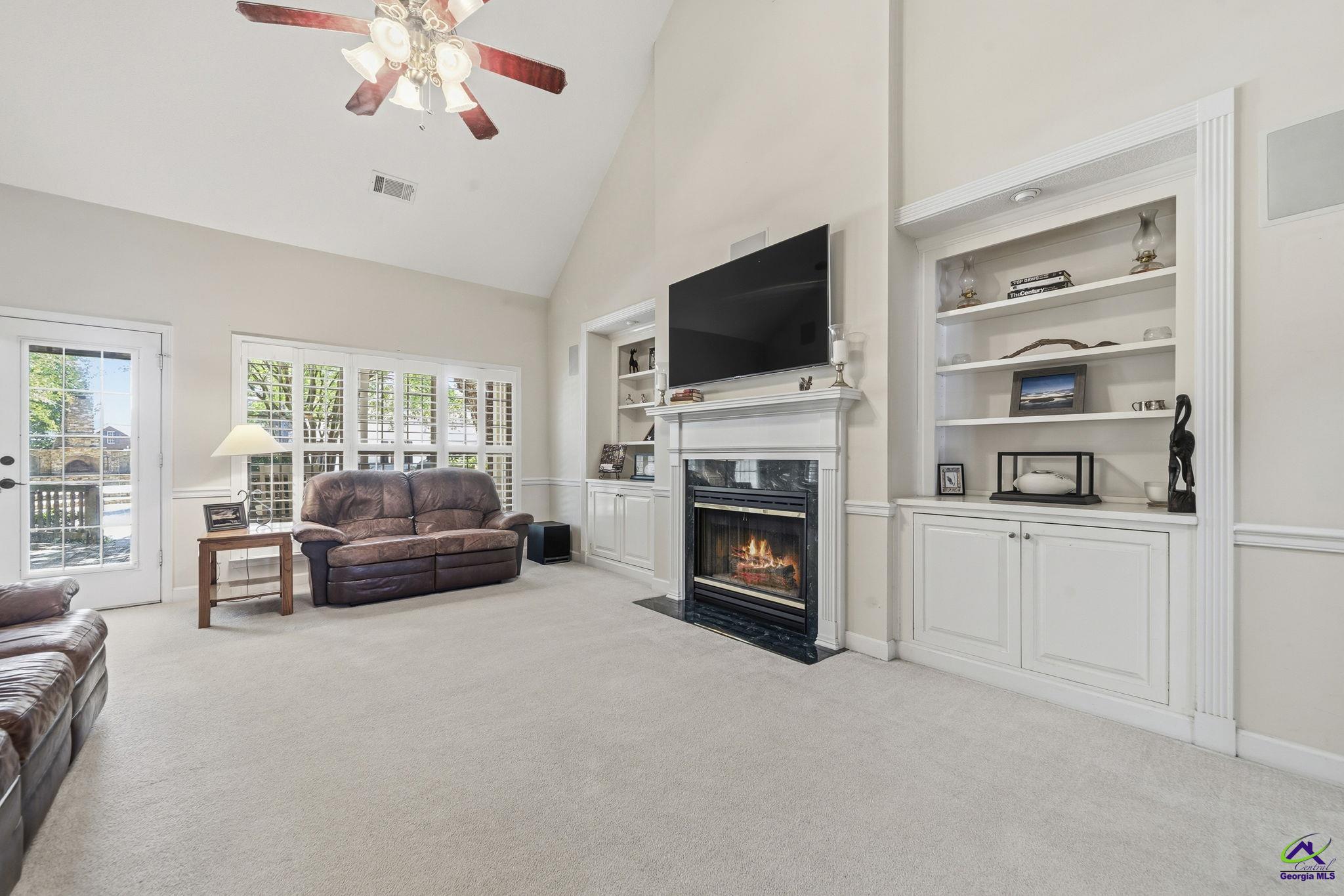 10 Willow Lake Drive