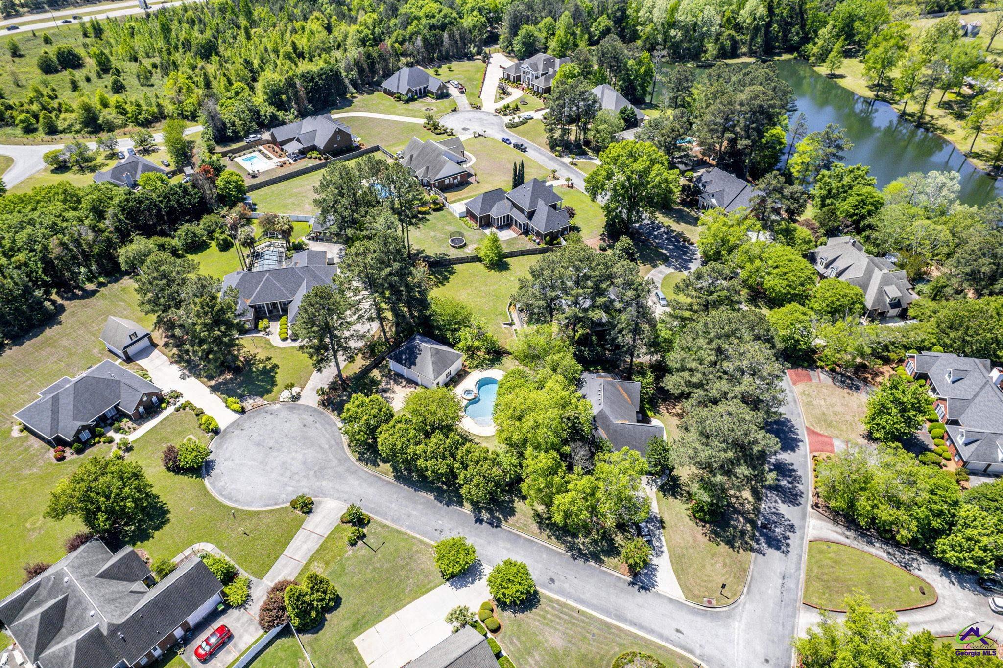 10 Willow Lake Drive