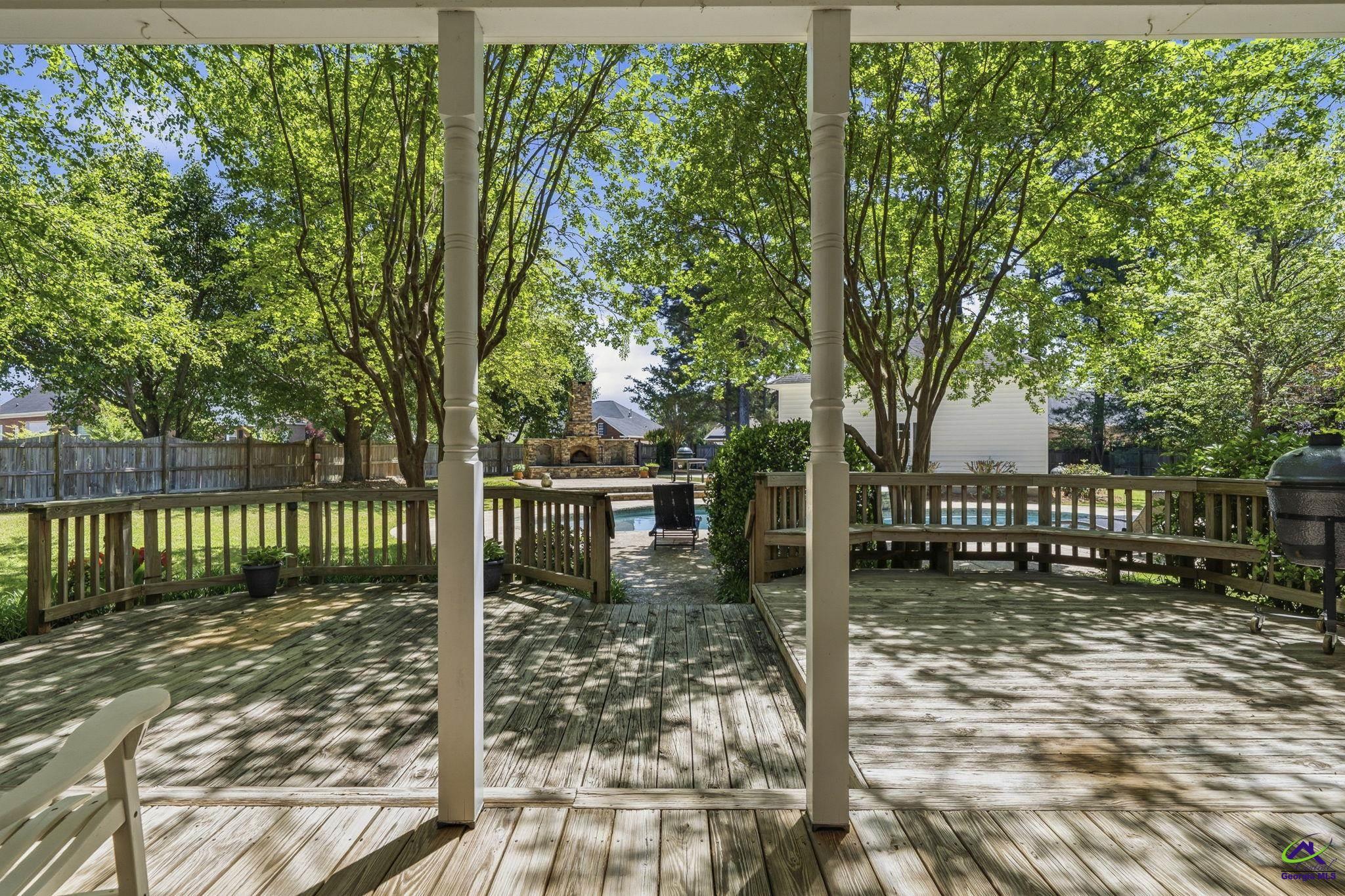 10 Willow Lake Drive