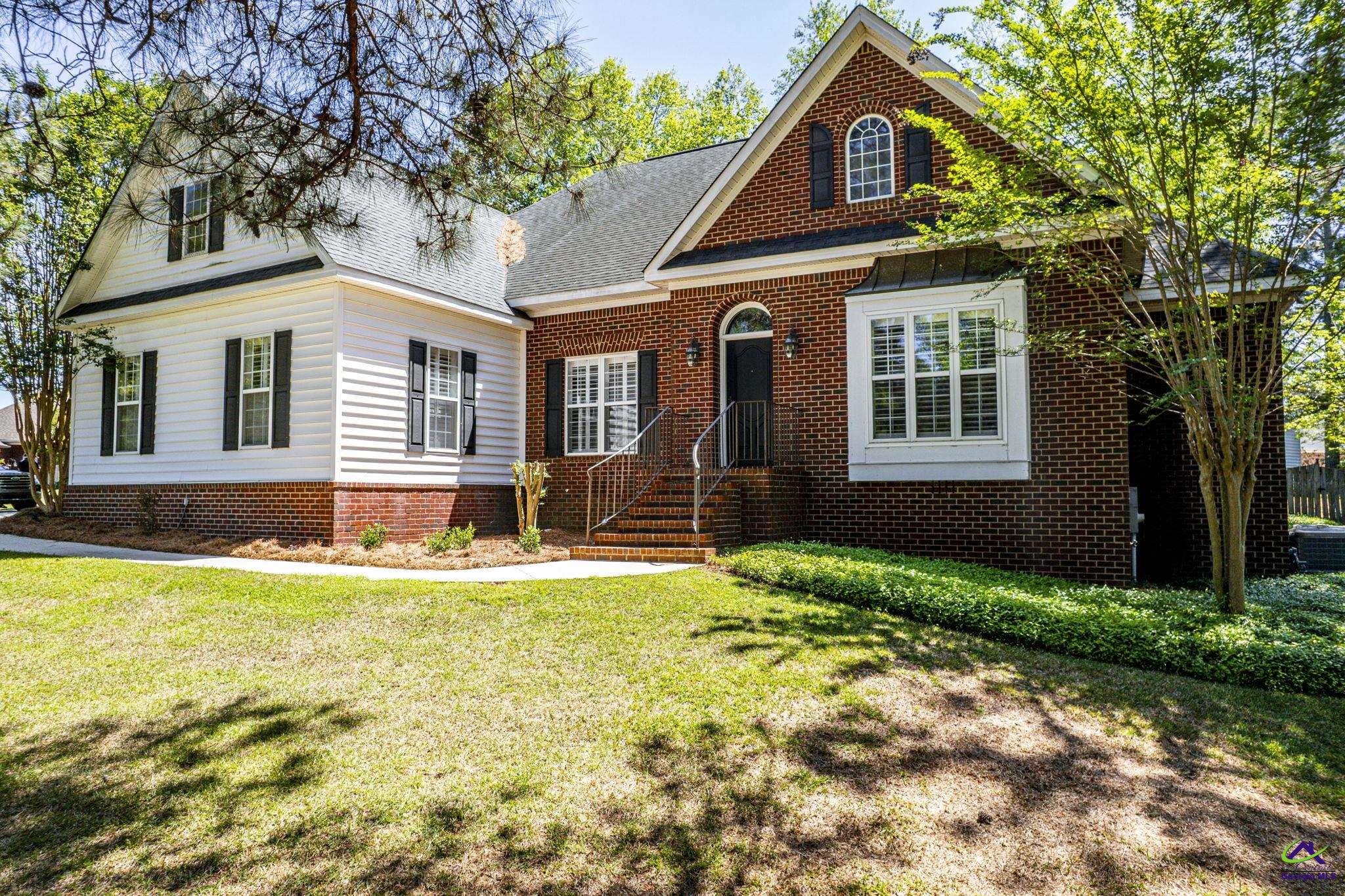 10 Willow Lake Drive