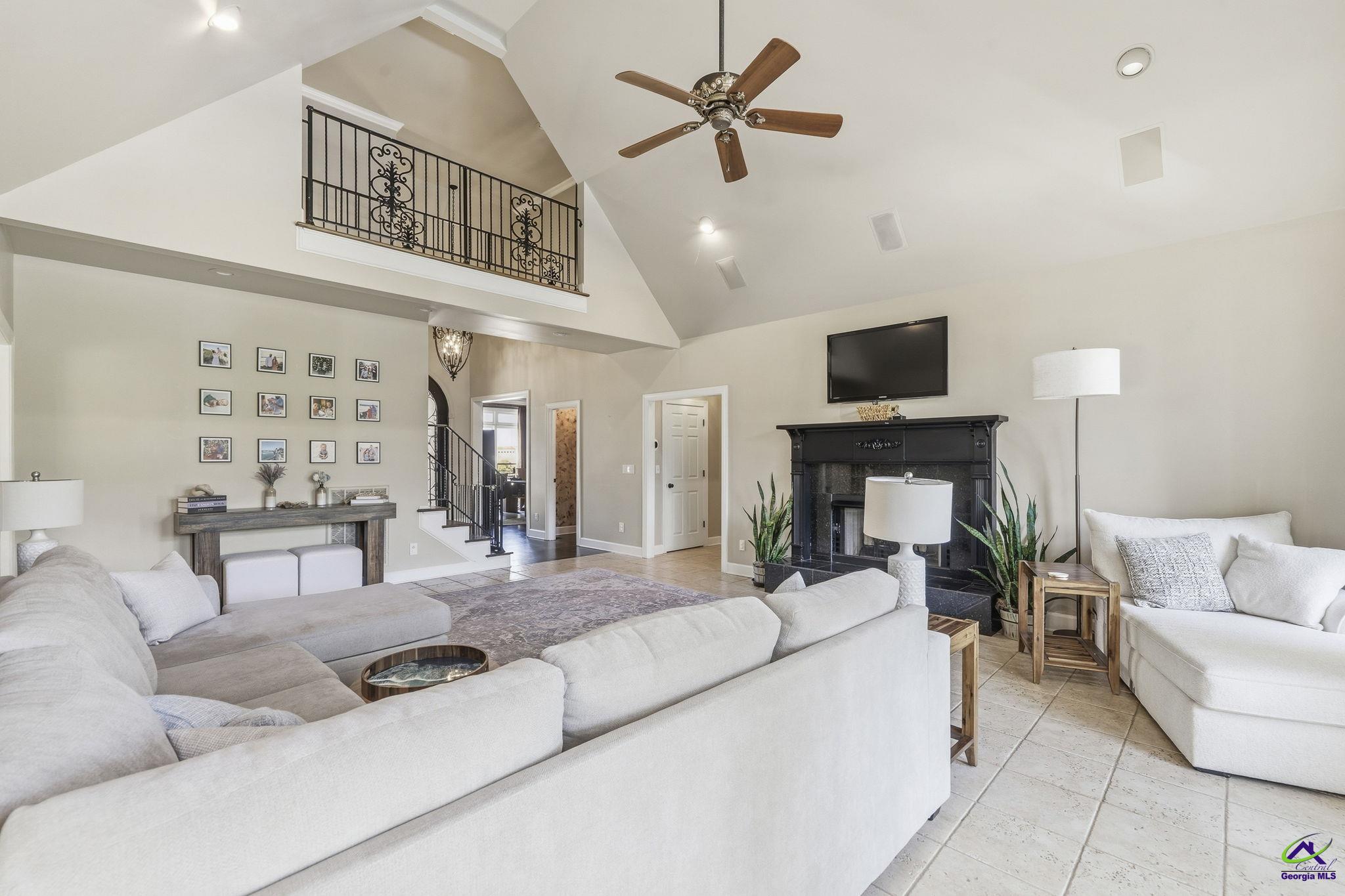 403 Barrington Point