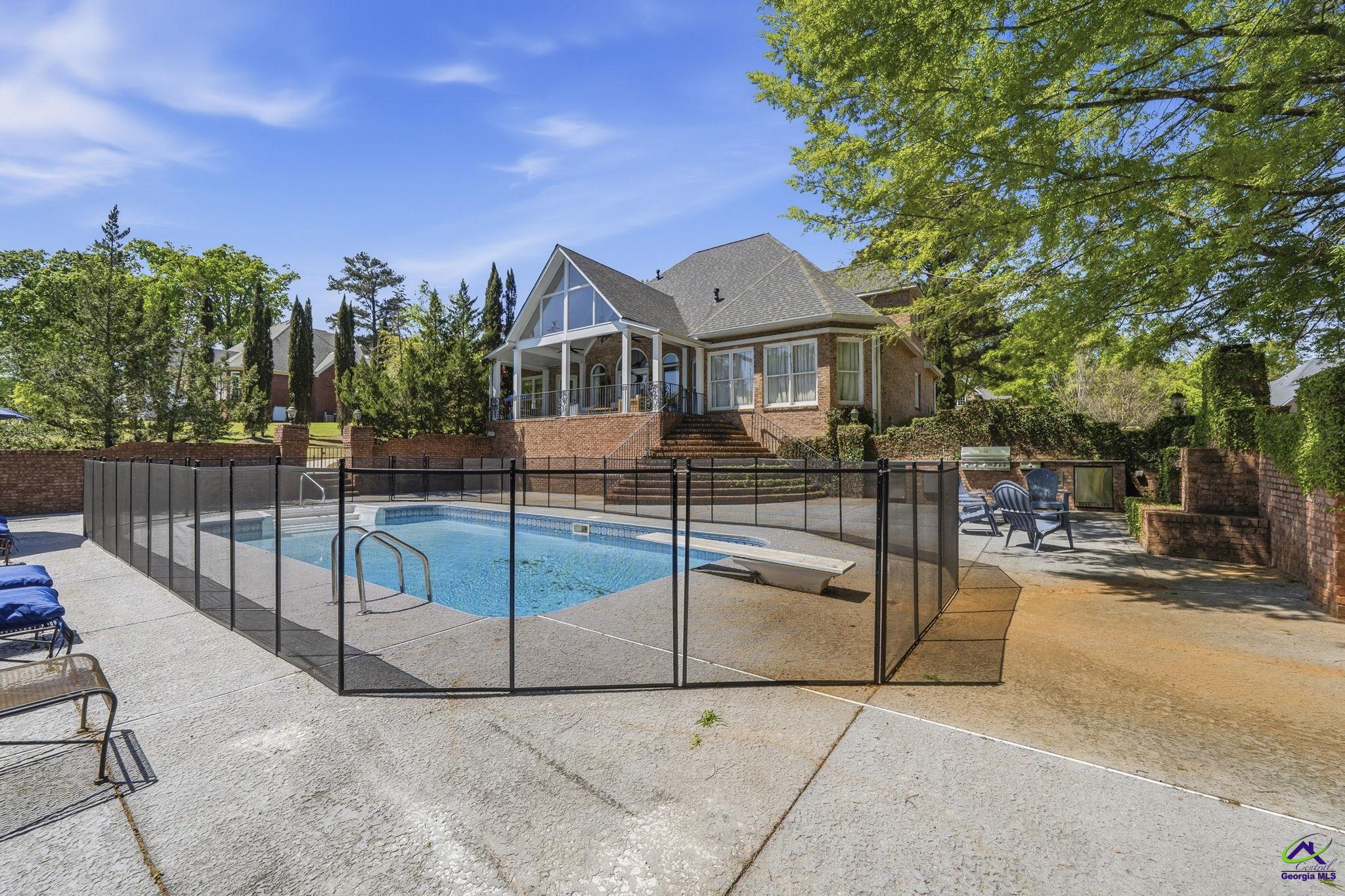 403 Barrington Point