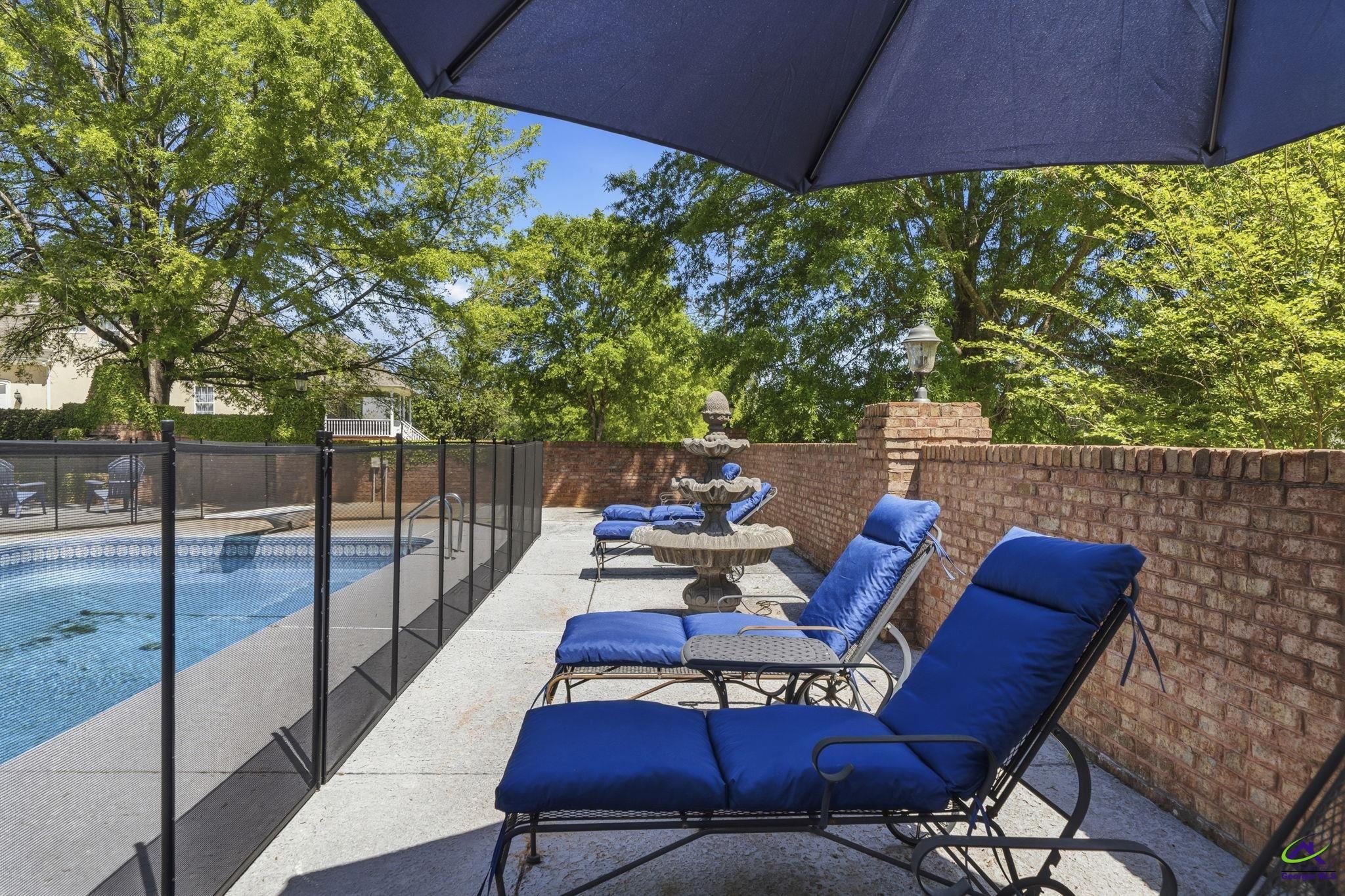 403 Barrington Point