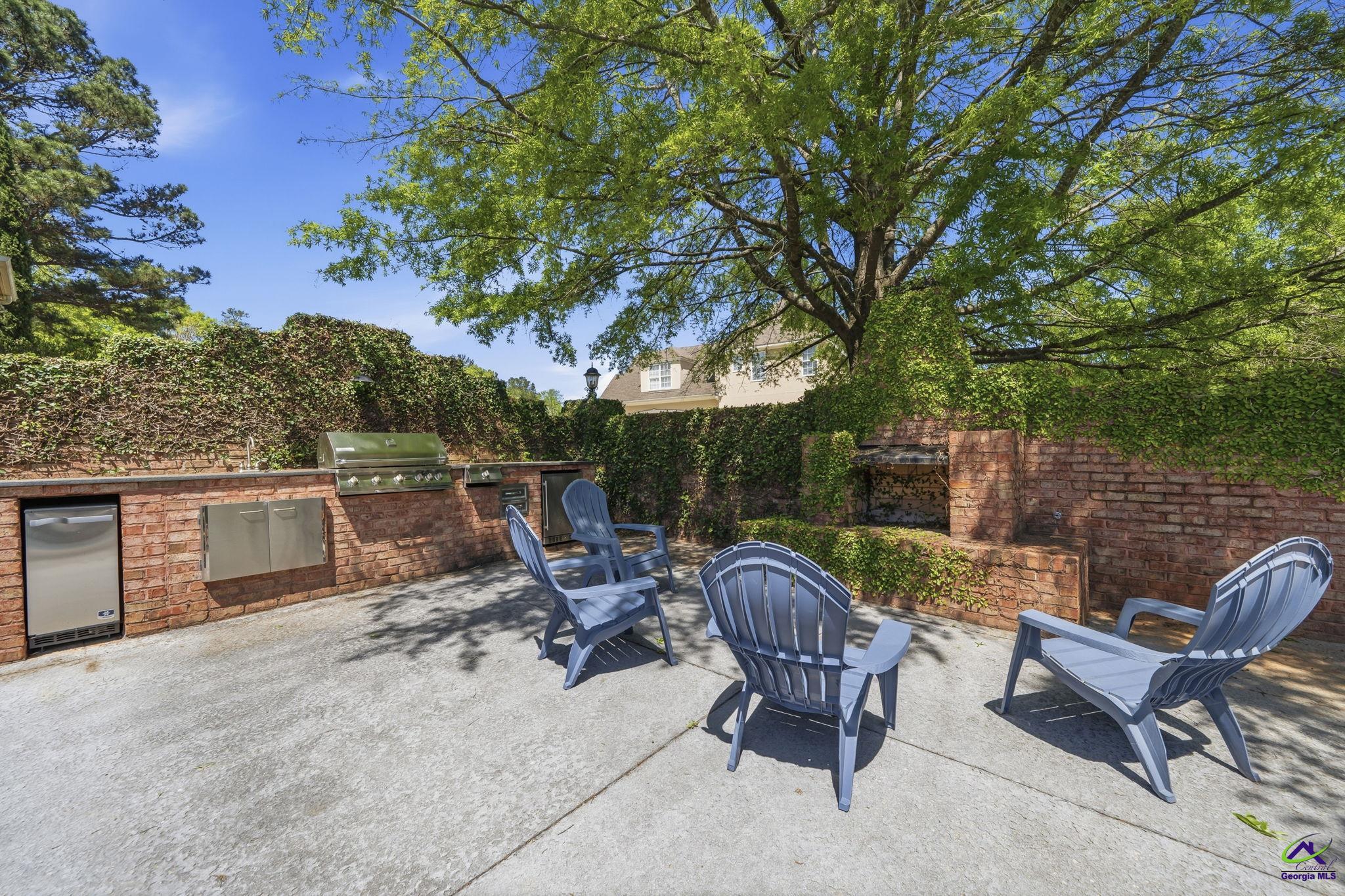 403 Barrington Point