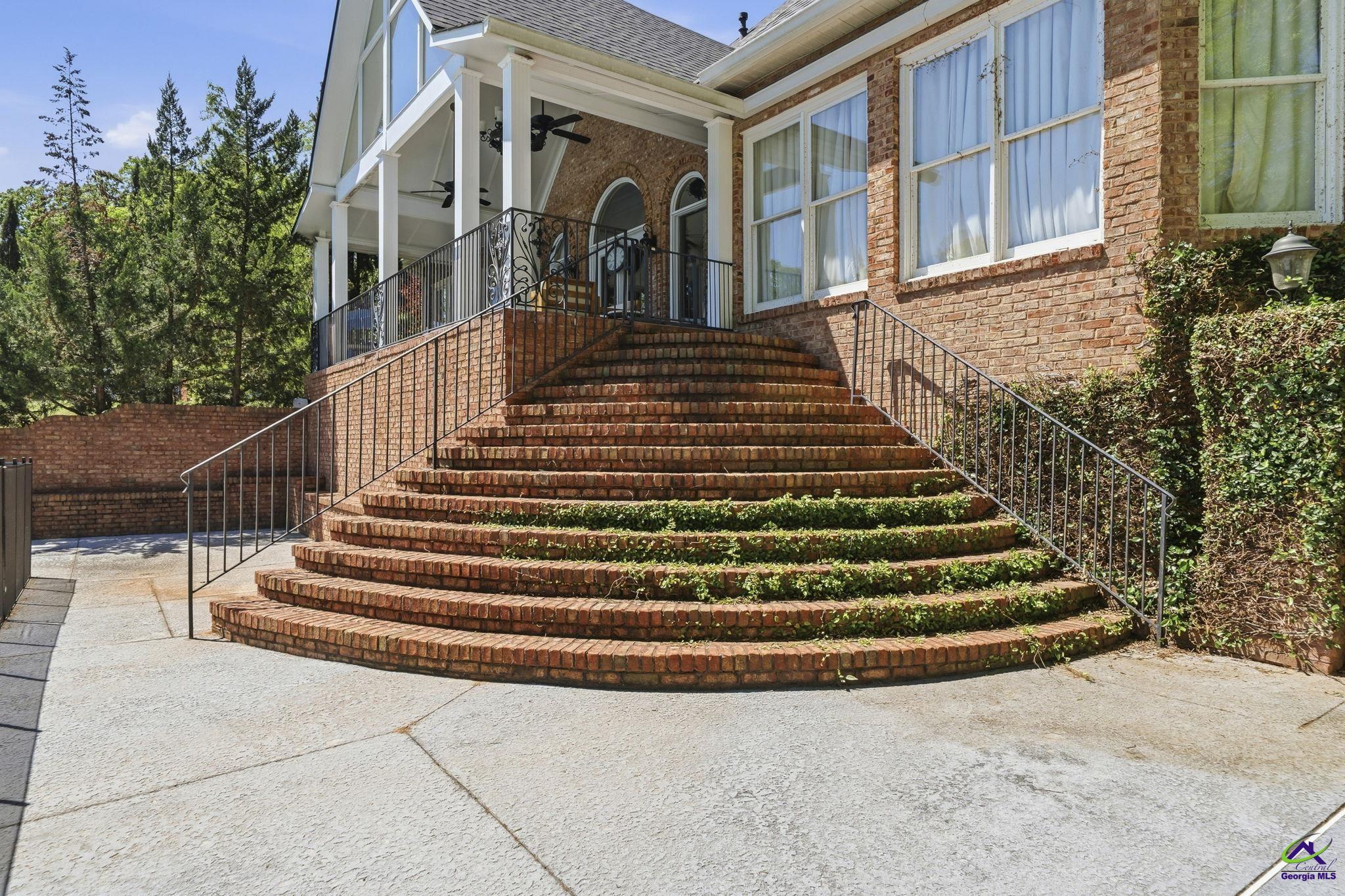 403 Barrington Point