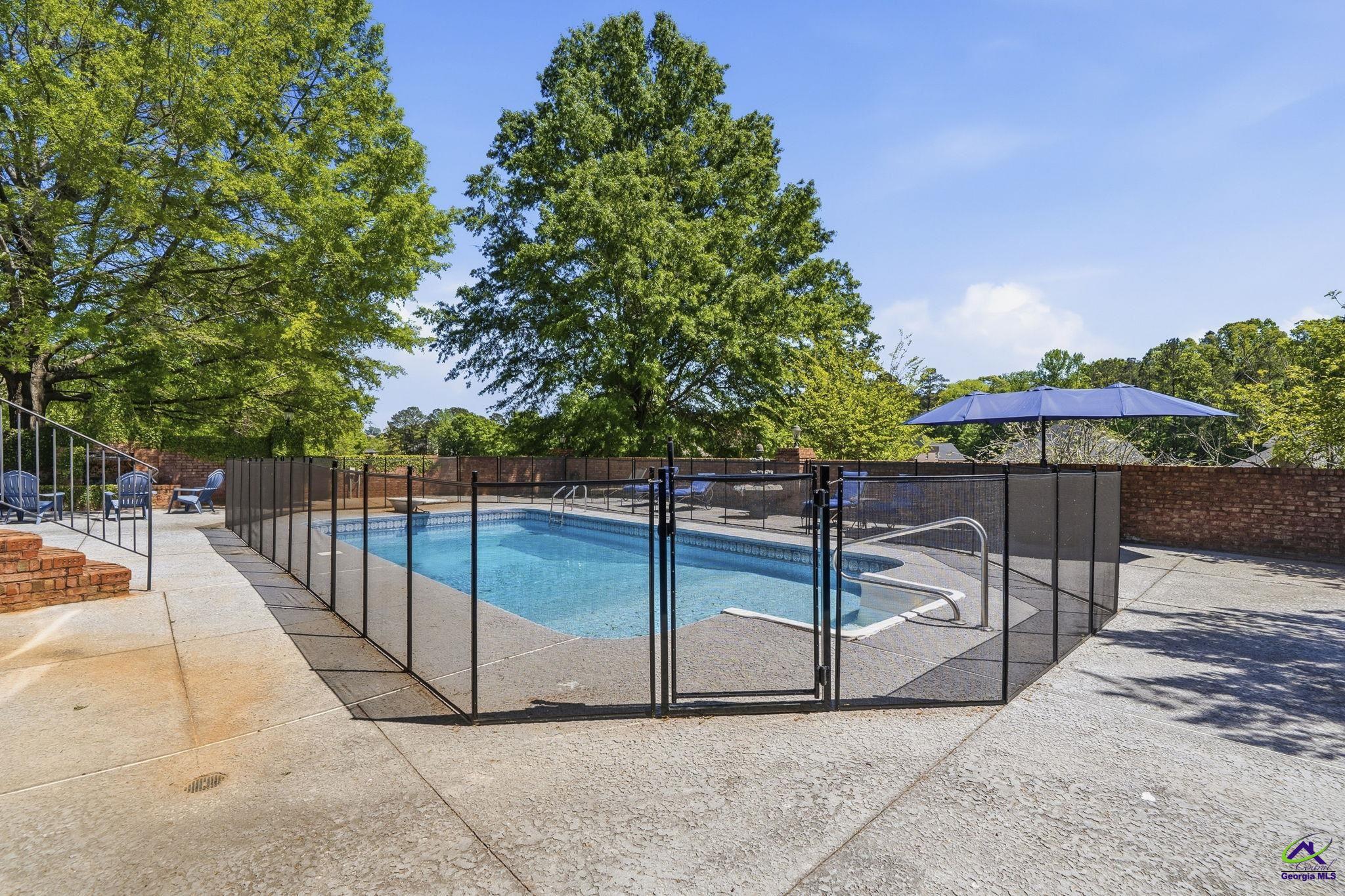 403 Barrington Point