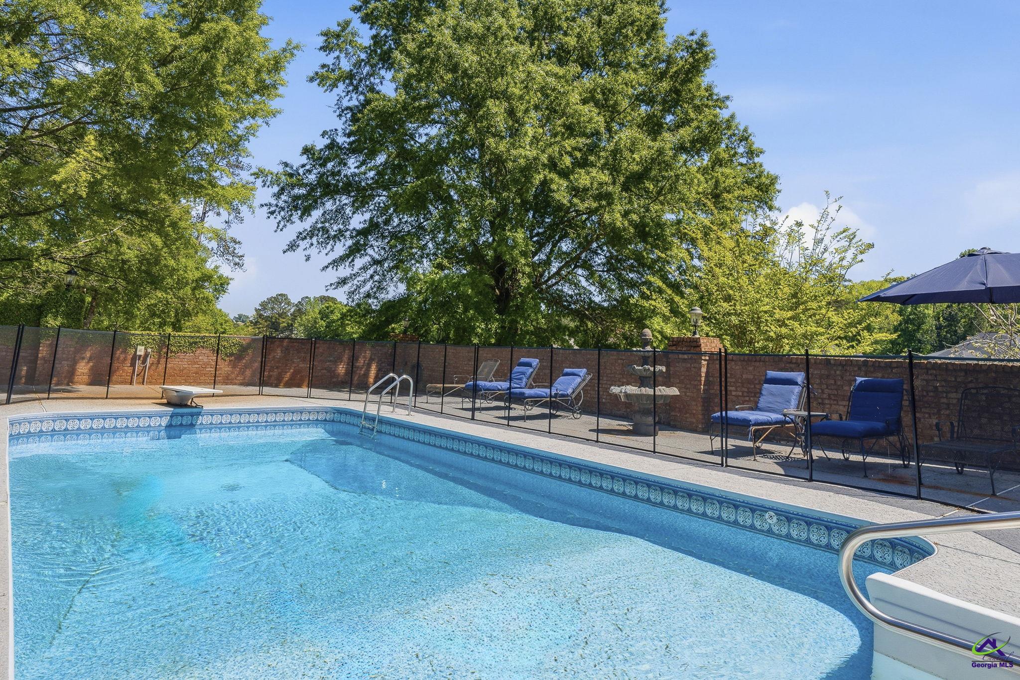 403 Barrington Point