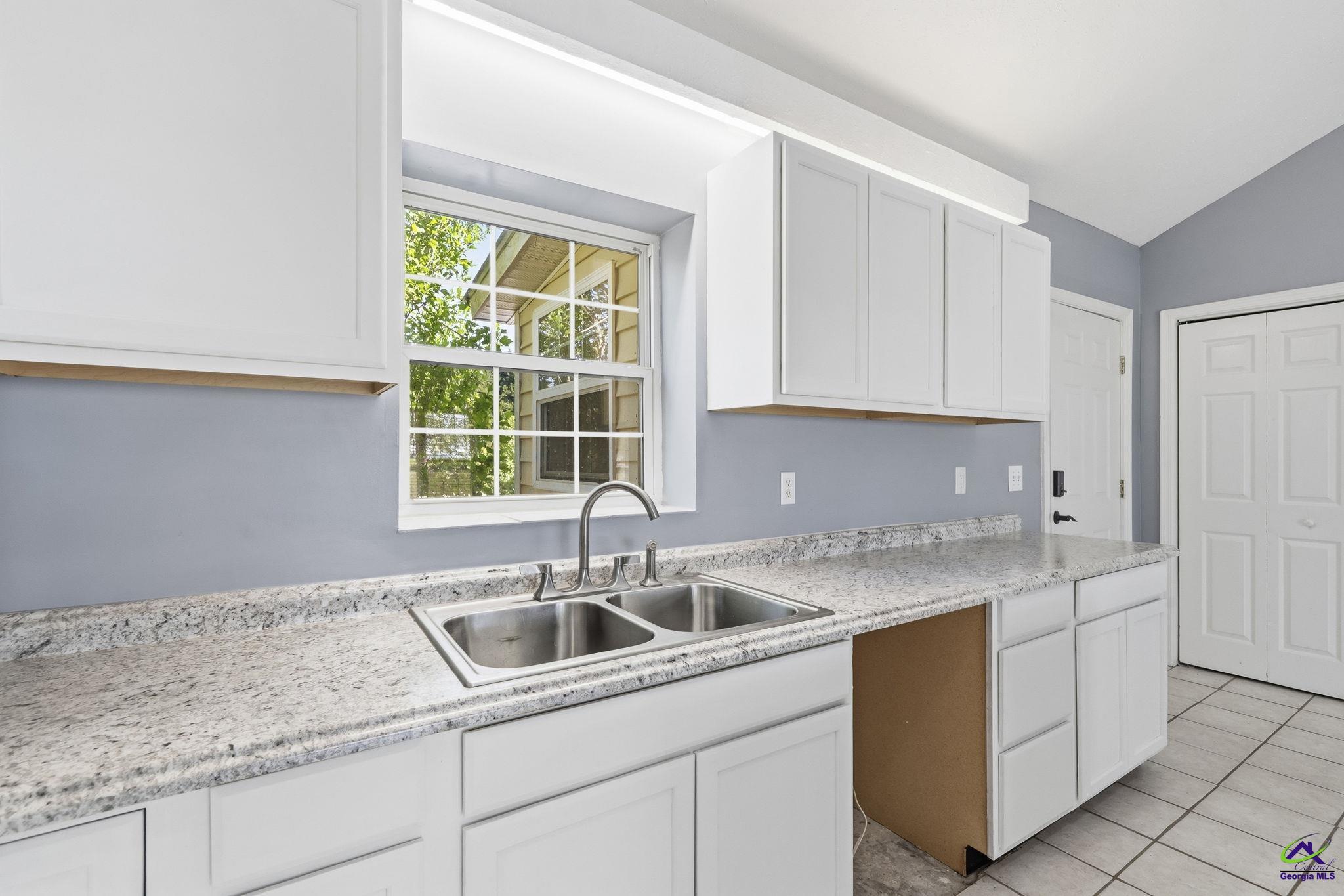 2200 A S Hwy 41