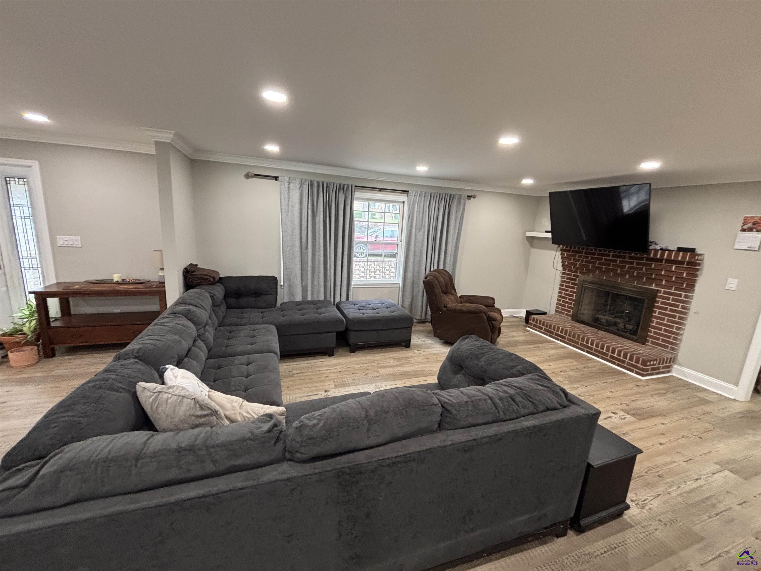 168 Crest Drive
