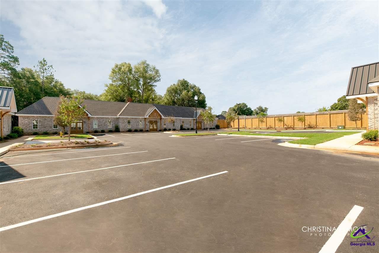 426 General Courtney Hodges Boulevard