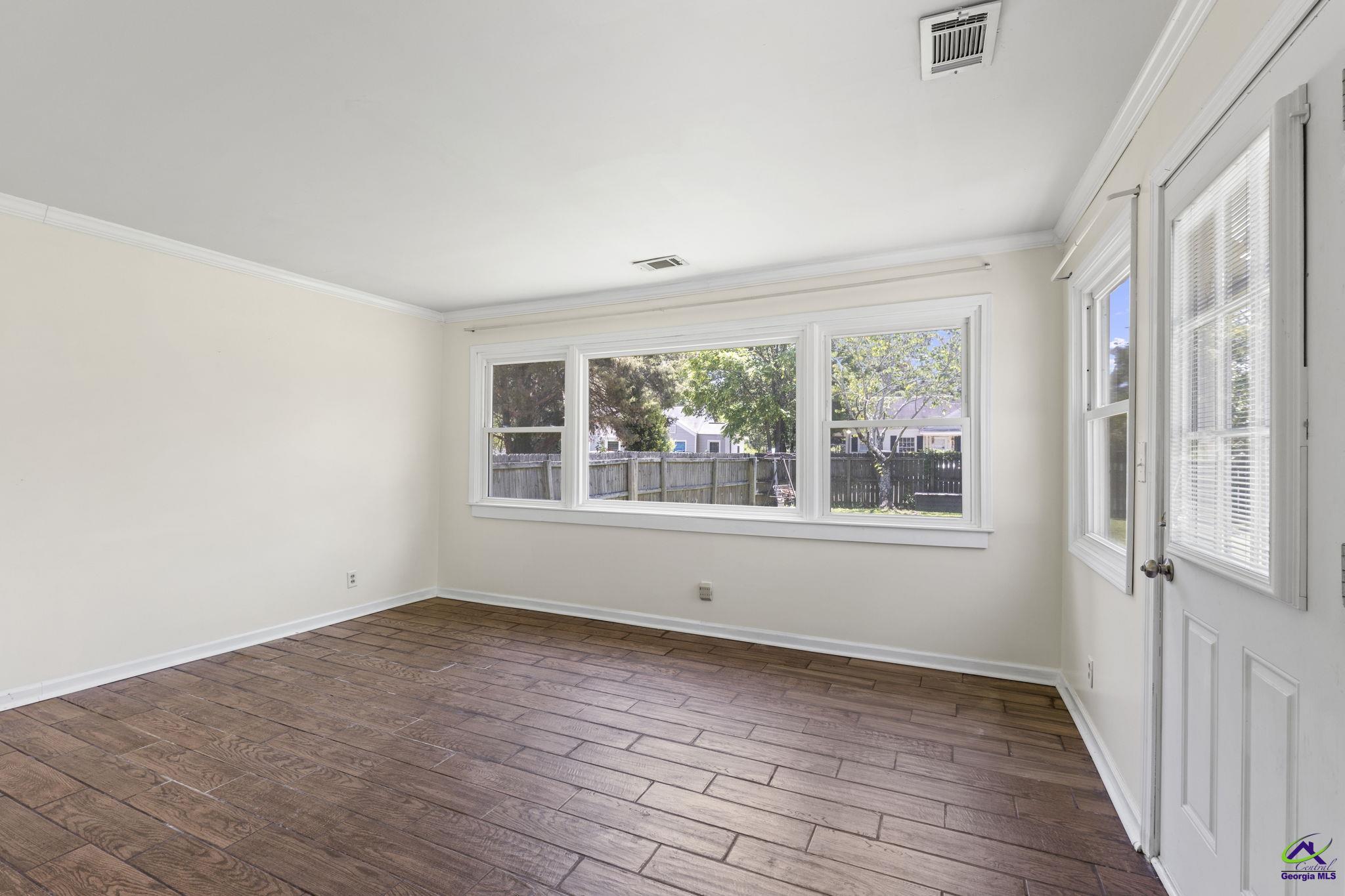 130 S Pleasant Hill Road