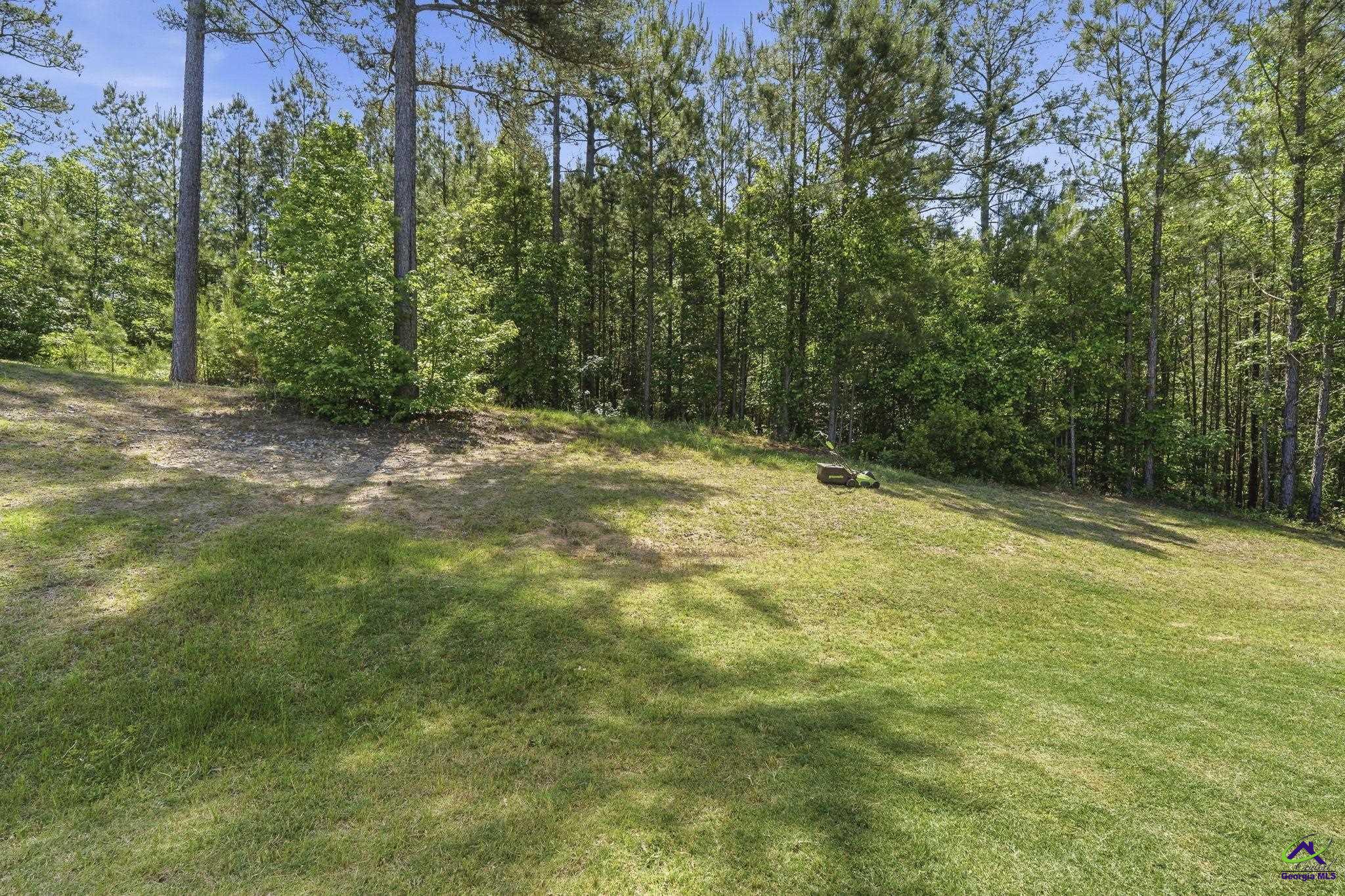 1553 Austin Drive