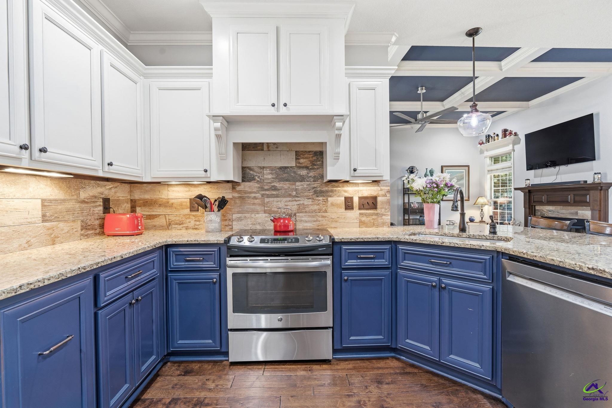303 Brown Thrasher Lane