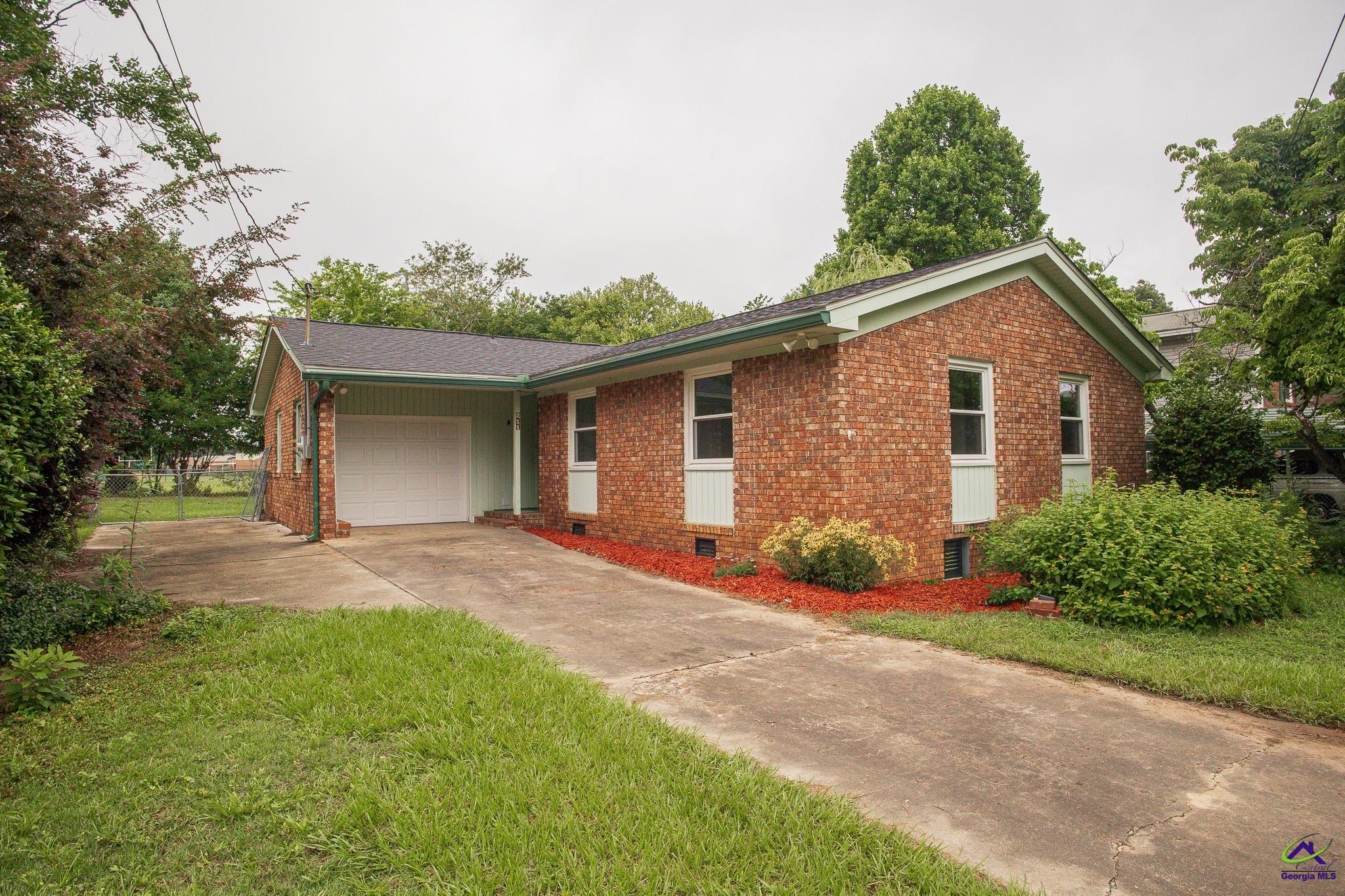 211 Sunnydale Drive