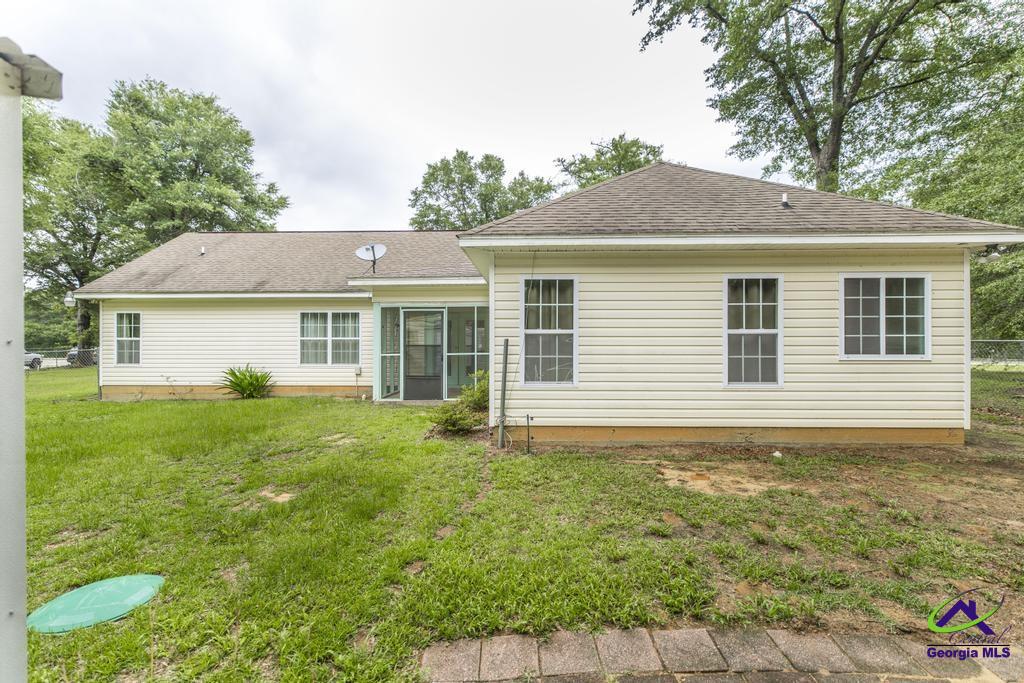 390 Eastman Highway Highway