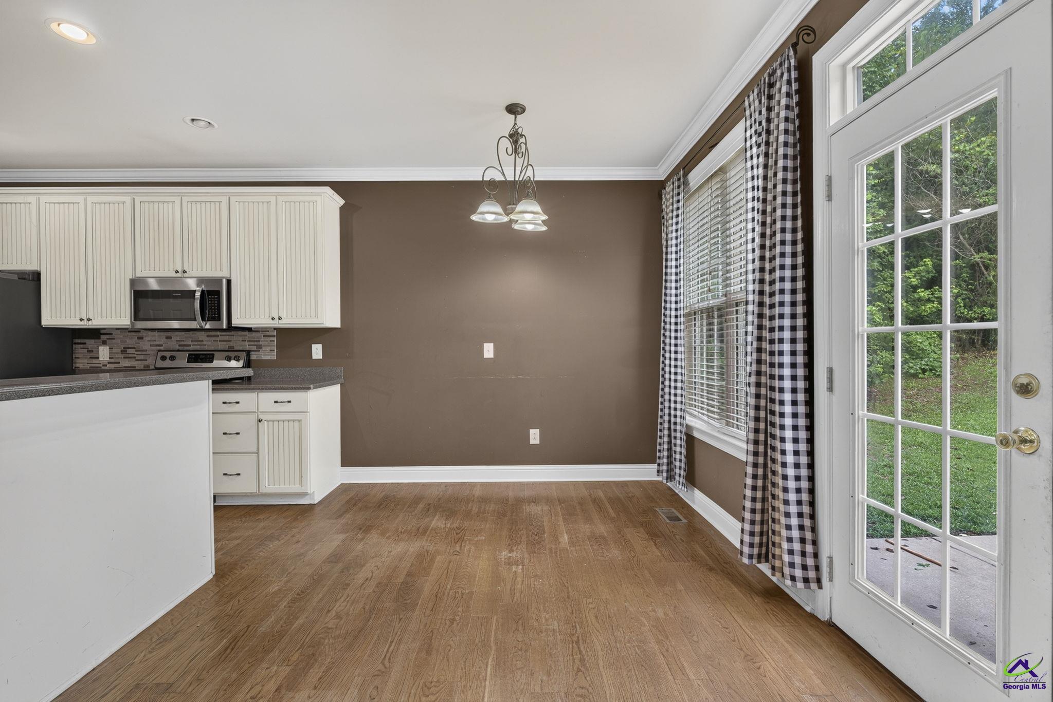 242 Carsons Walk