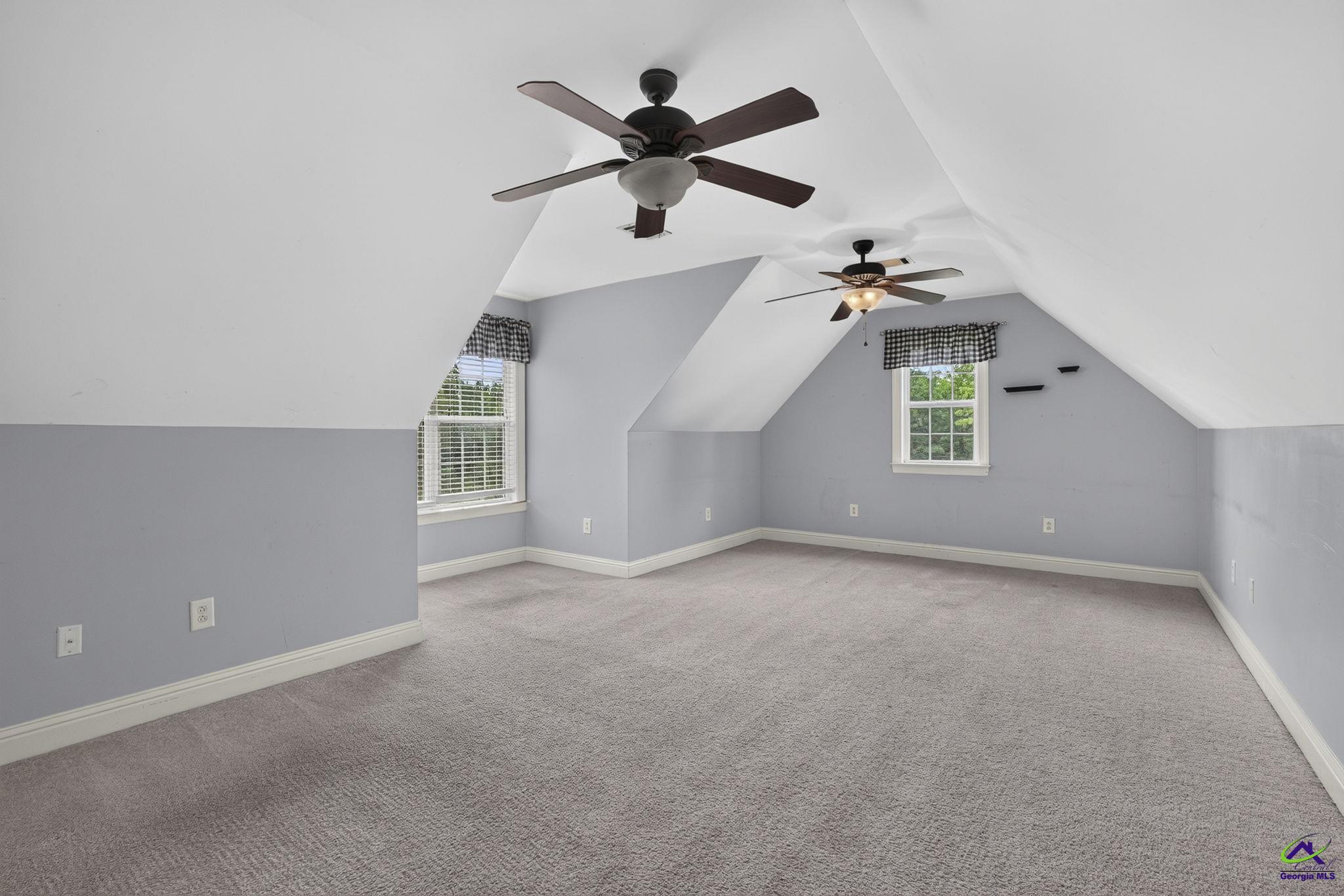 242 Carsons Walk