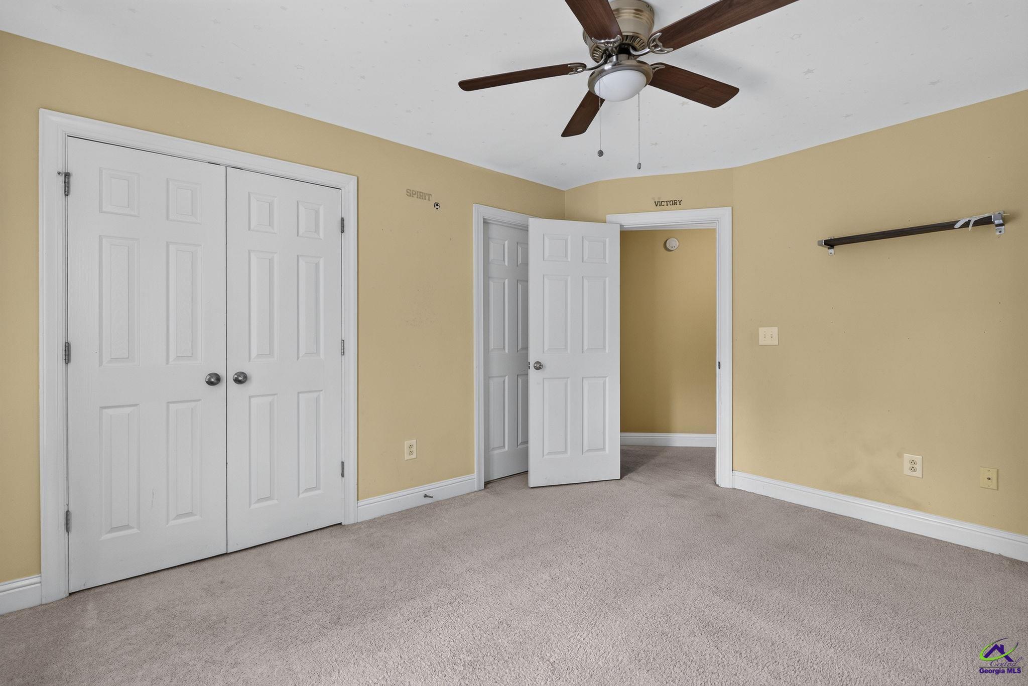 242 Carsons Walk