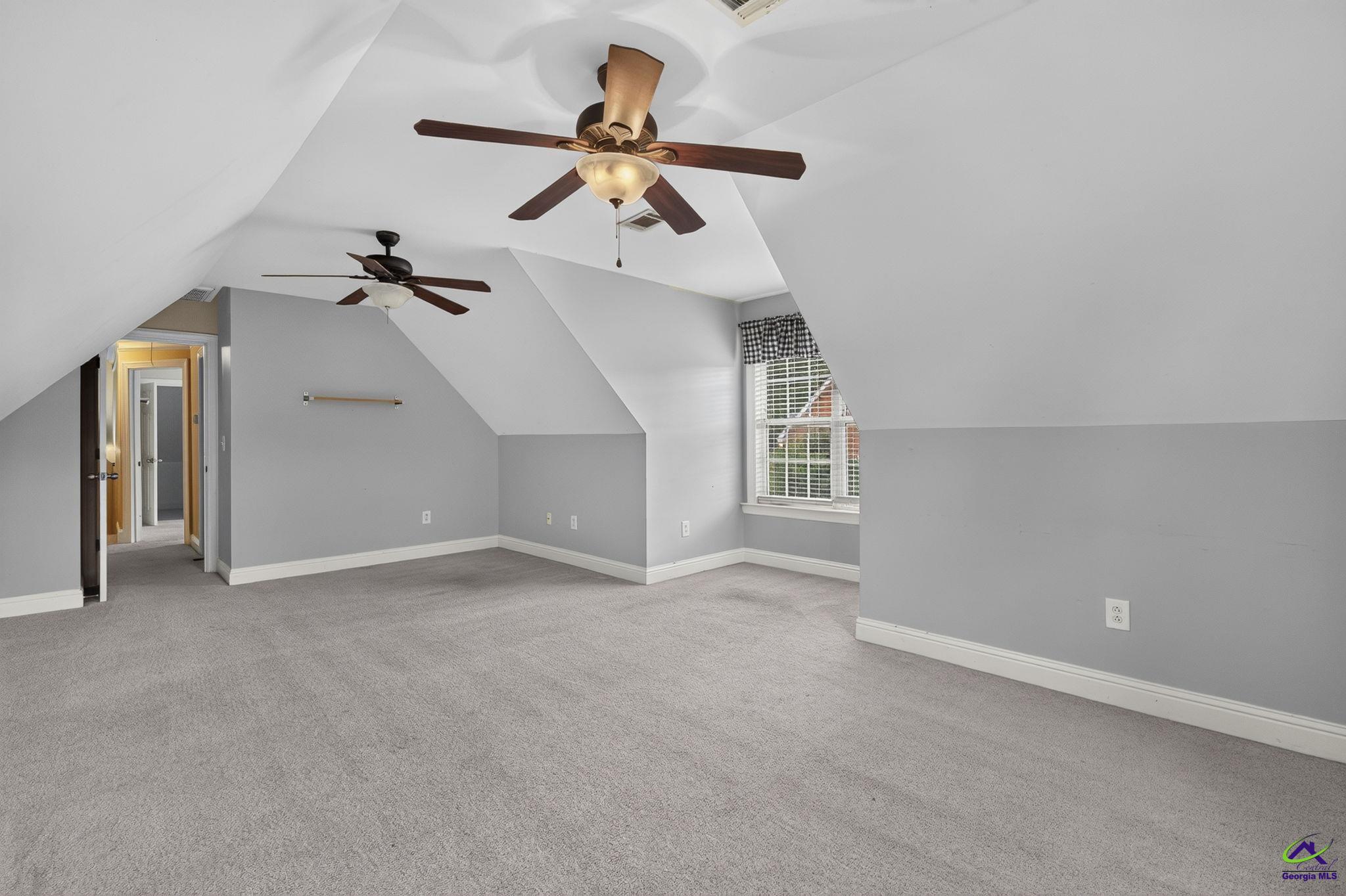 242 Carsons Walk