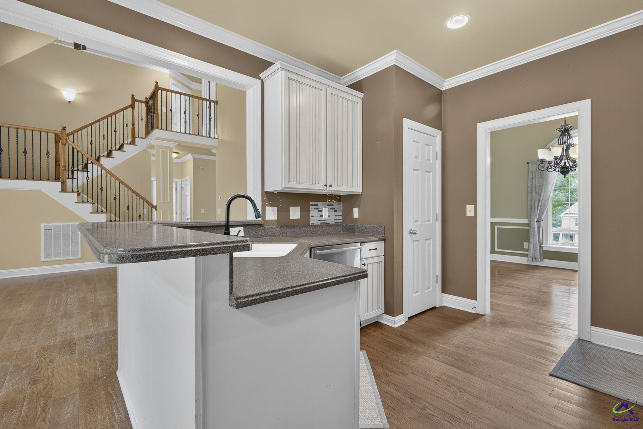 242 Carsons Walk