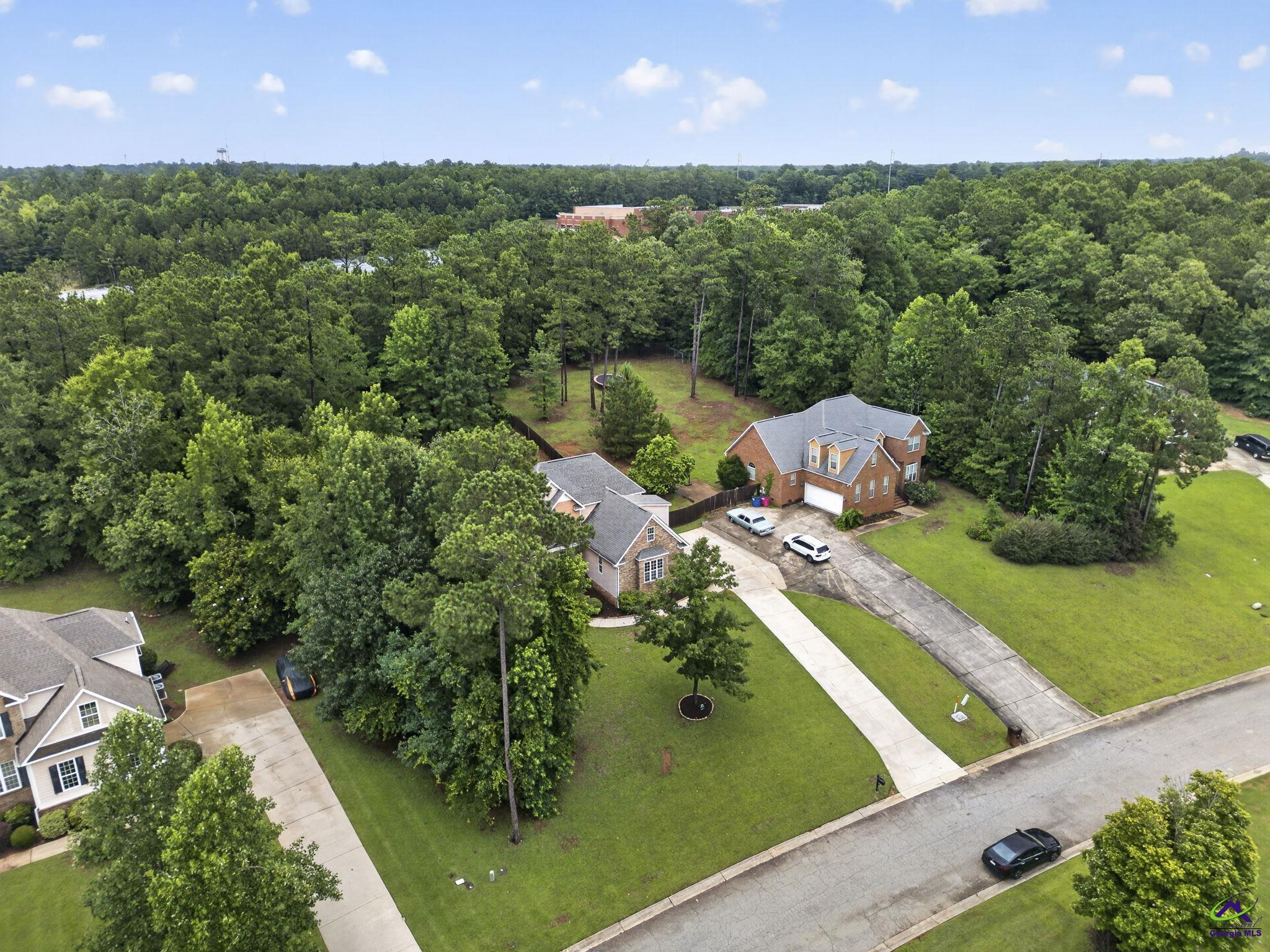 242 Carsons Walk