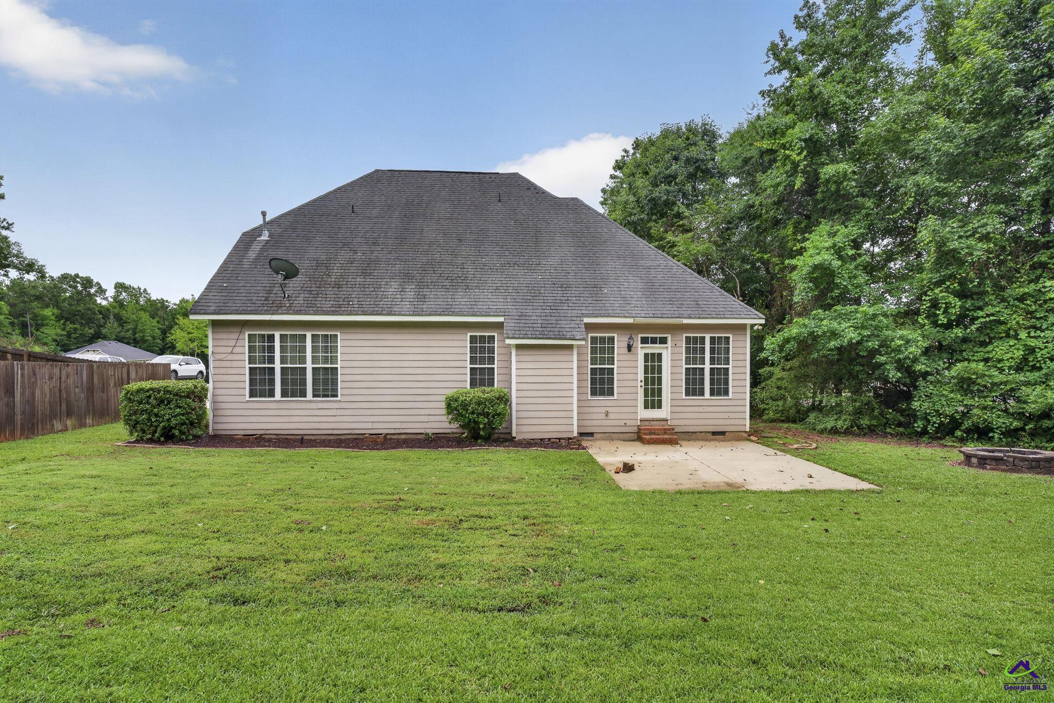 242 Carsons Walk