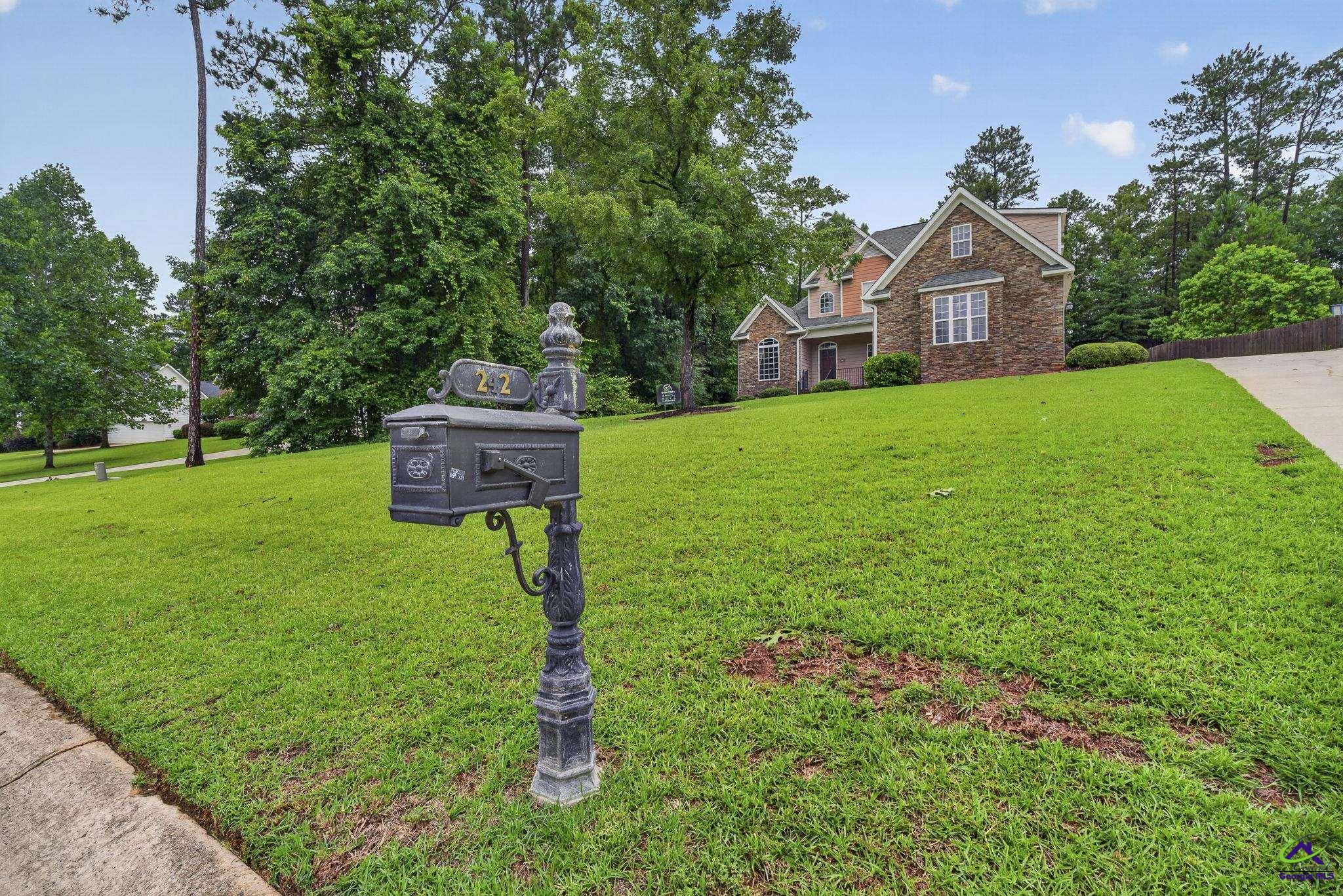 242 Carsons Walk