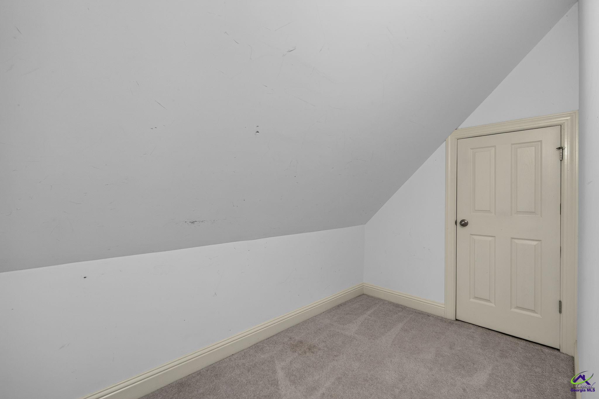 242 Carsons Walk