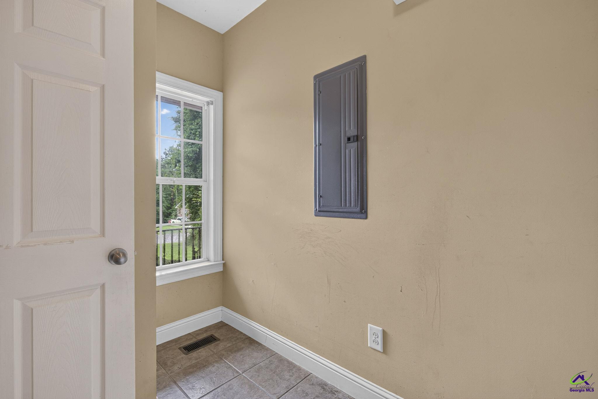 242 Carsons Walk