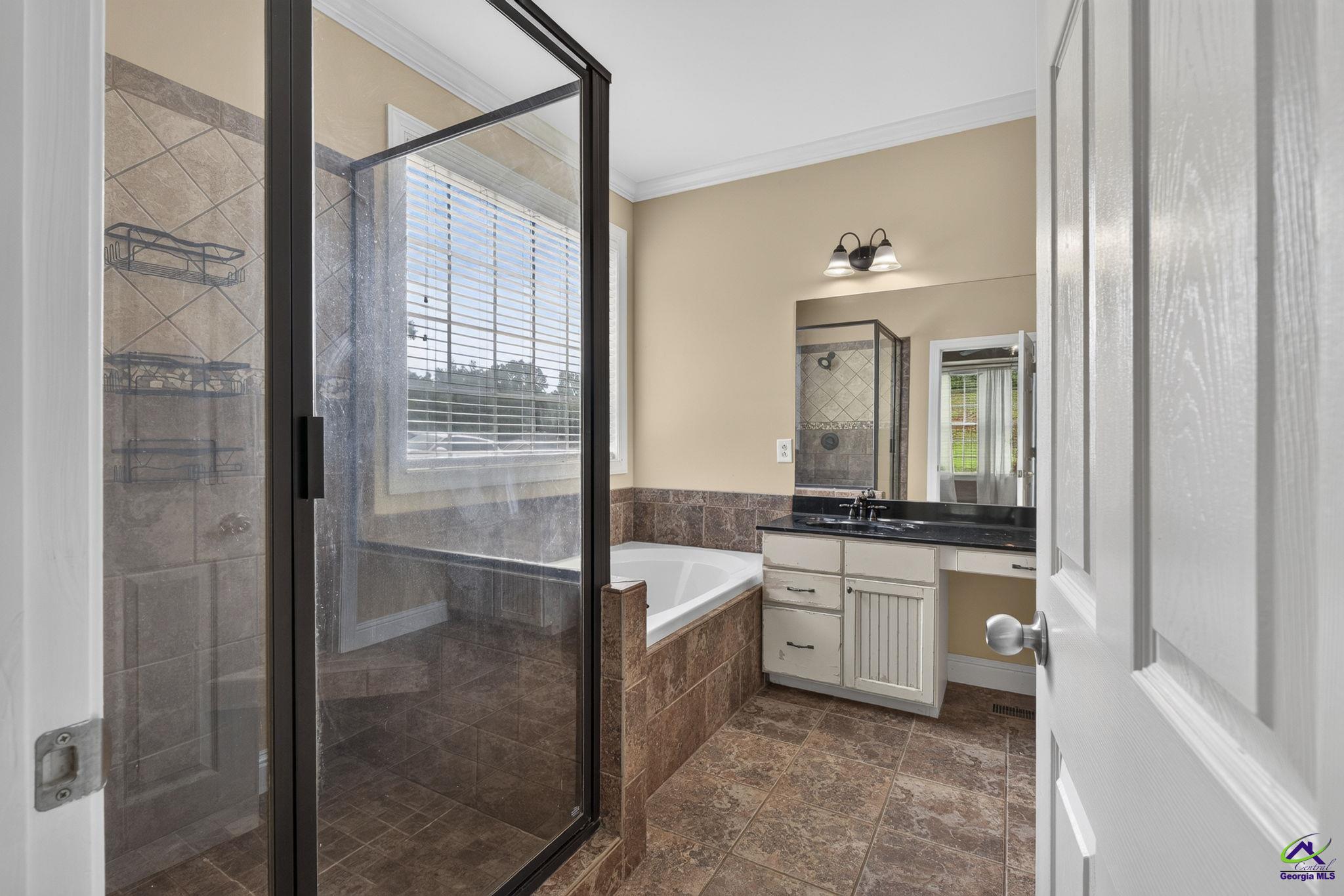 242 Carsons Walk
