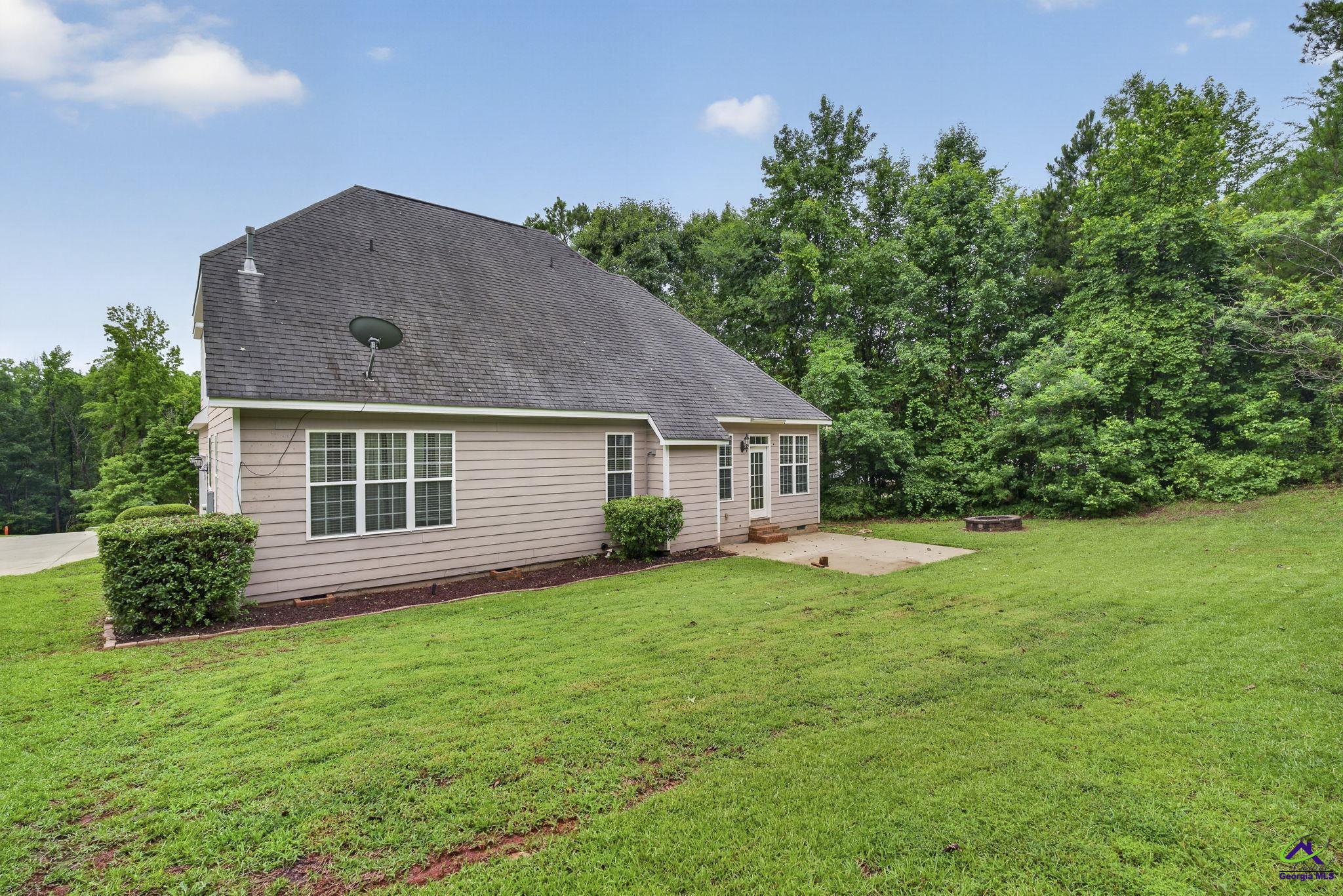 242 Carsons Walk