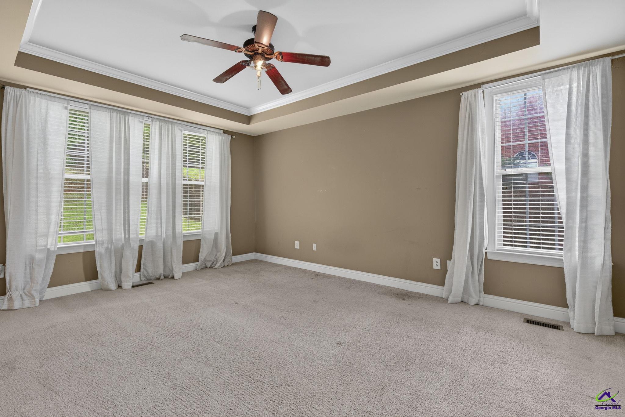 242 Carsons Walk