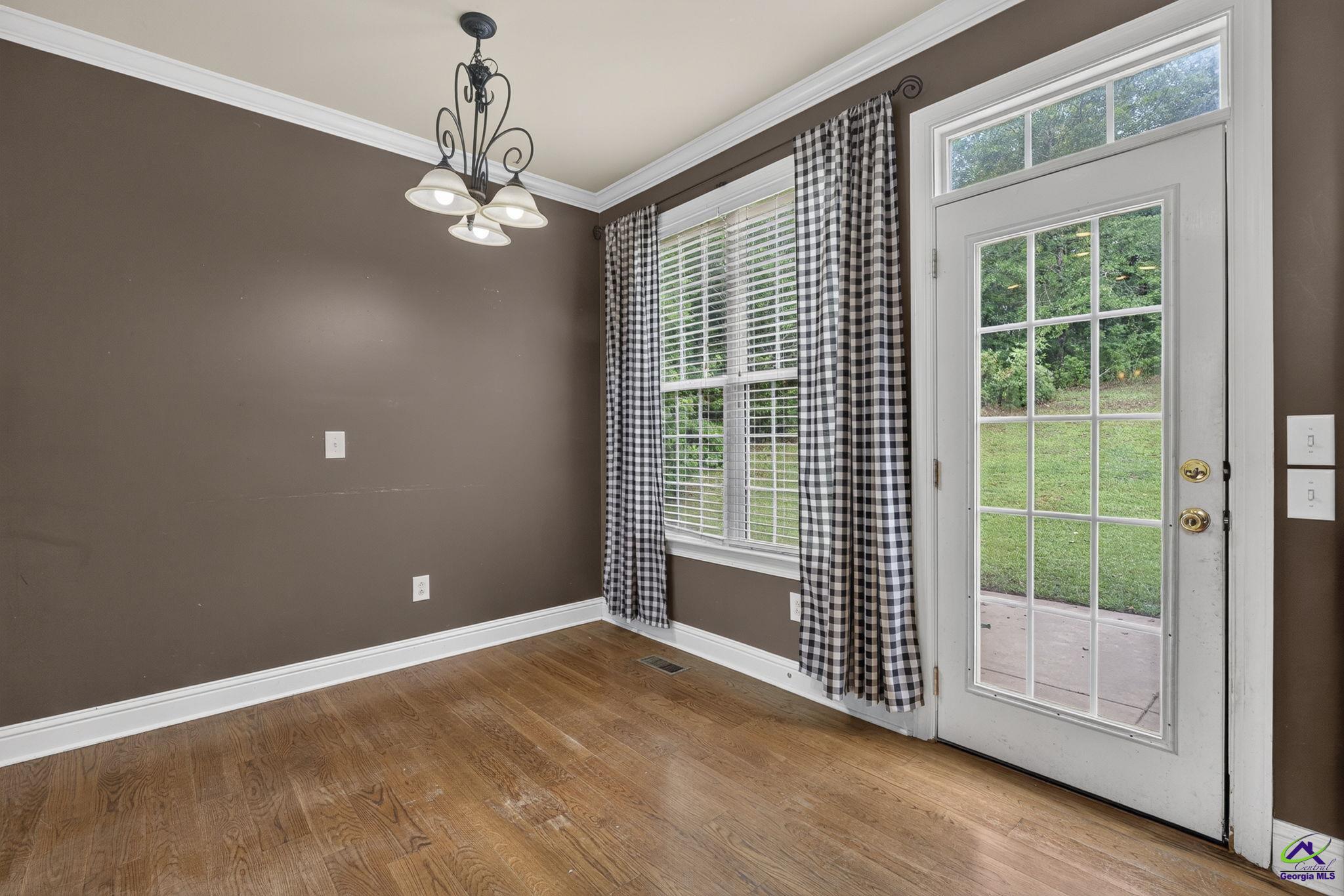 242 Carsons Walk