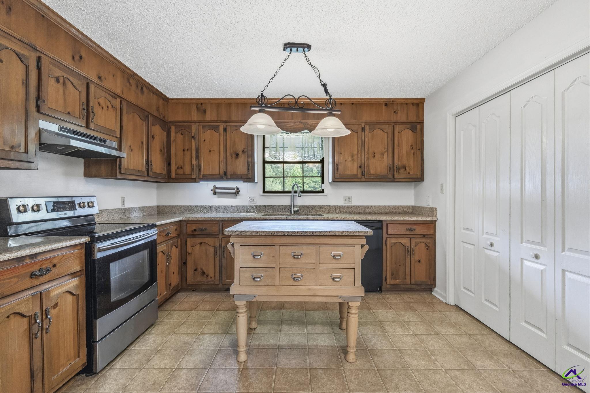 138 Brittany Drive
