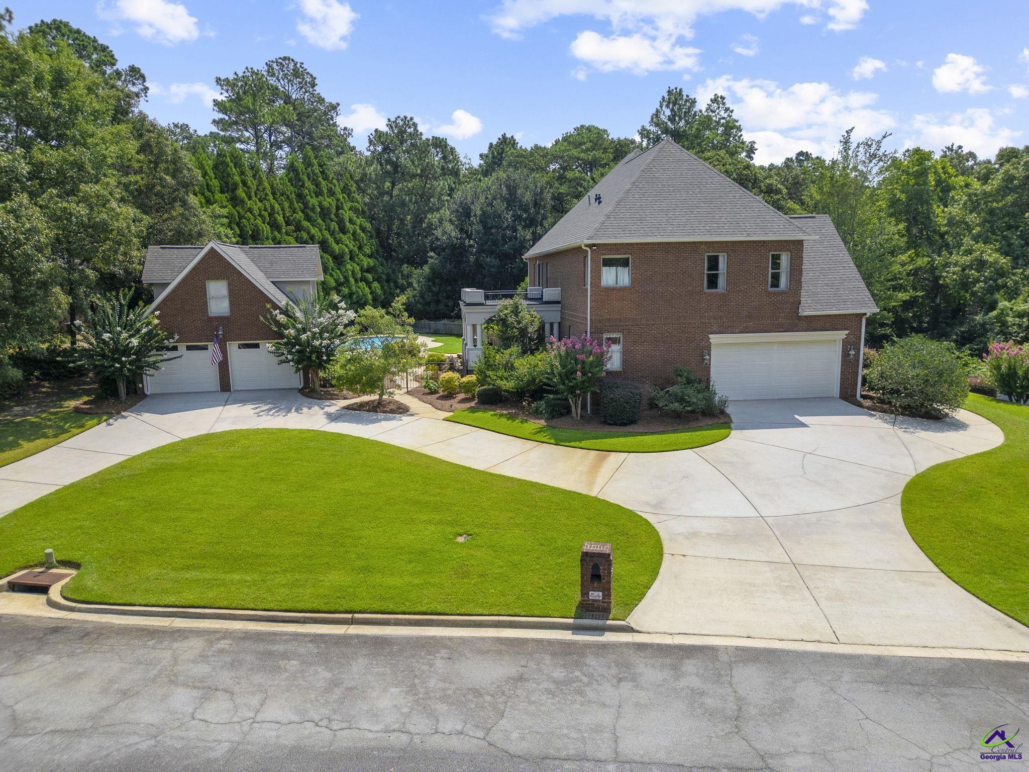 206 Briarmoor Drive