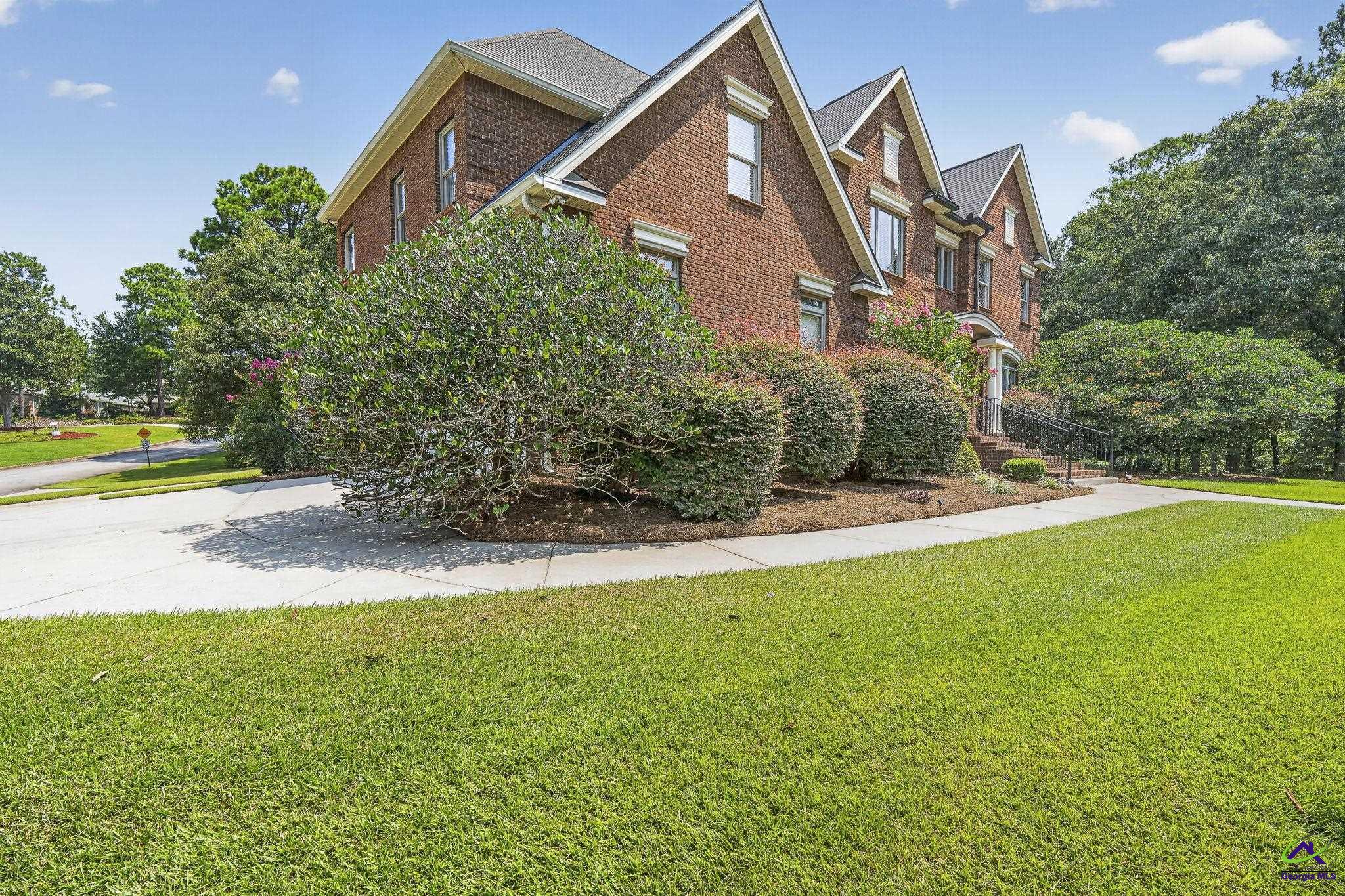 206 Briarmoor Drive