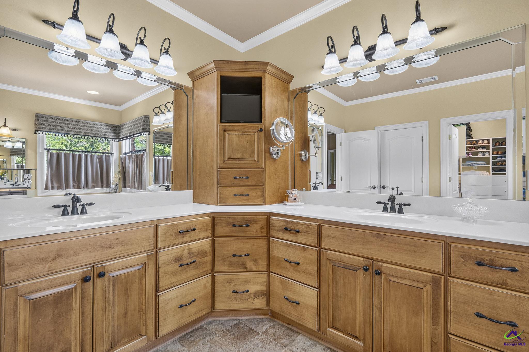 206 Briarmoor Drive