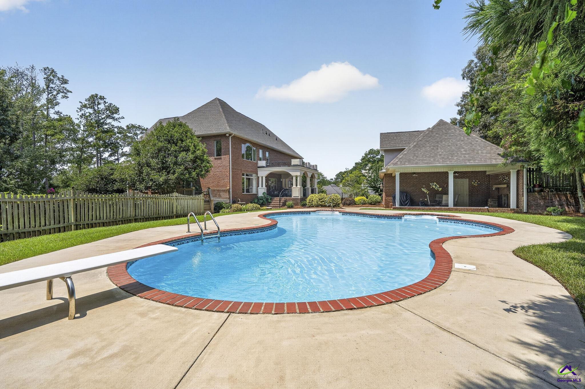 206 Briarmoor Drive