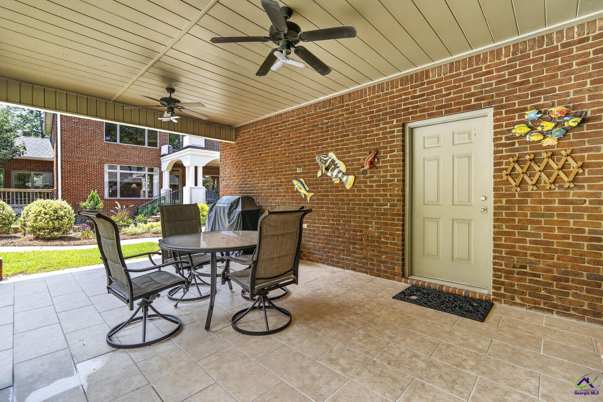 206 Briarmoor Drive