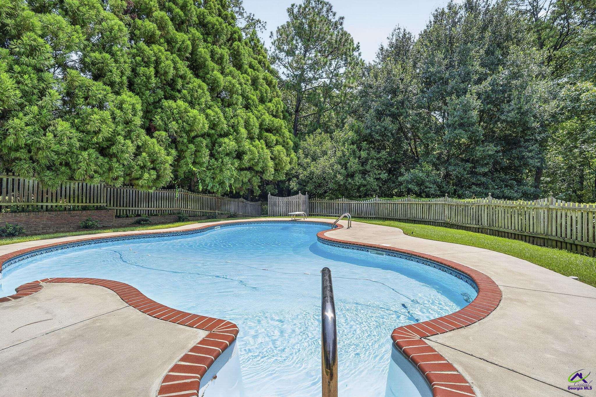 206 Briarmoor Drive