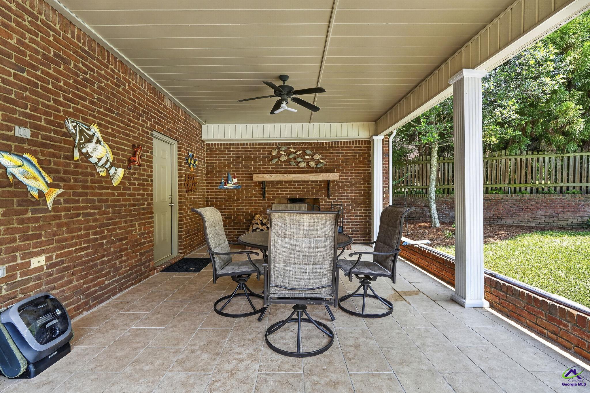 206 Briarmoor Drive