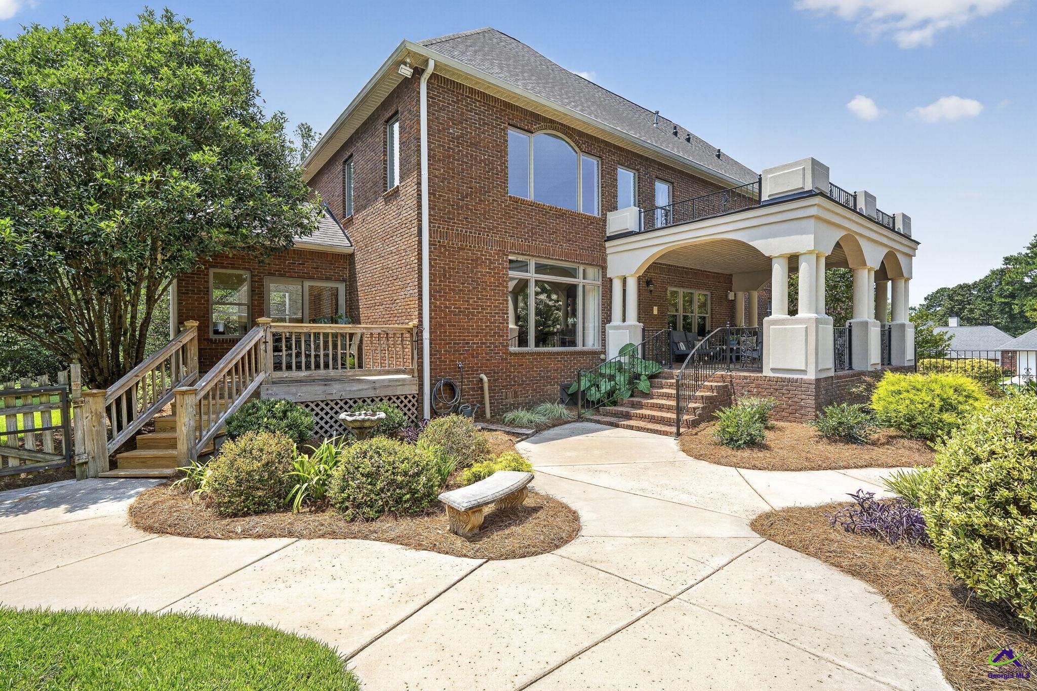 206 Briarmoor Drive
