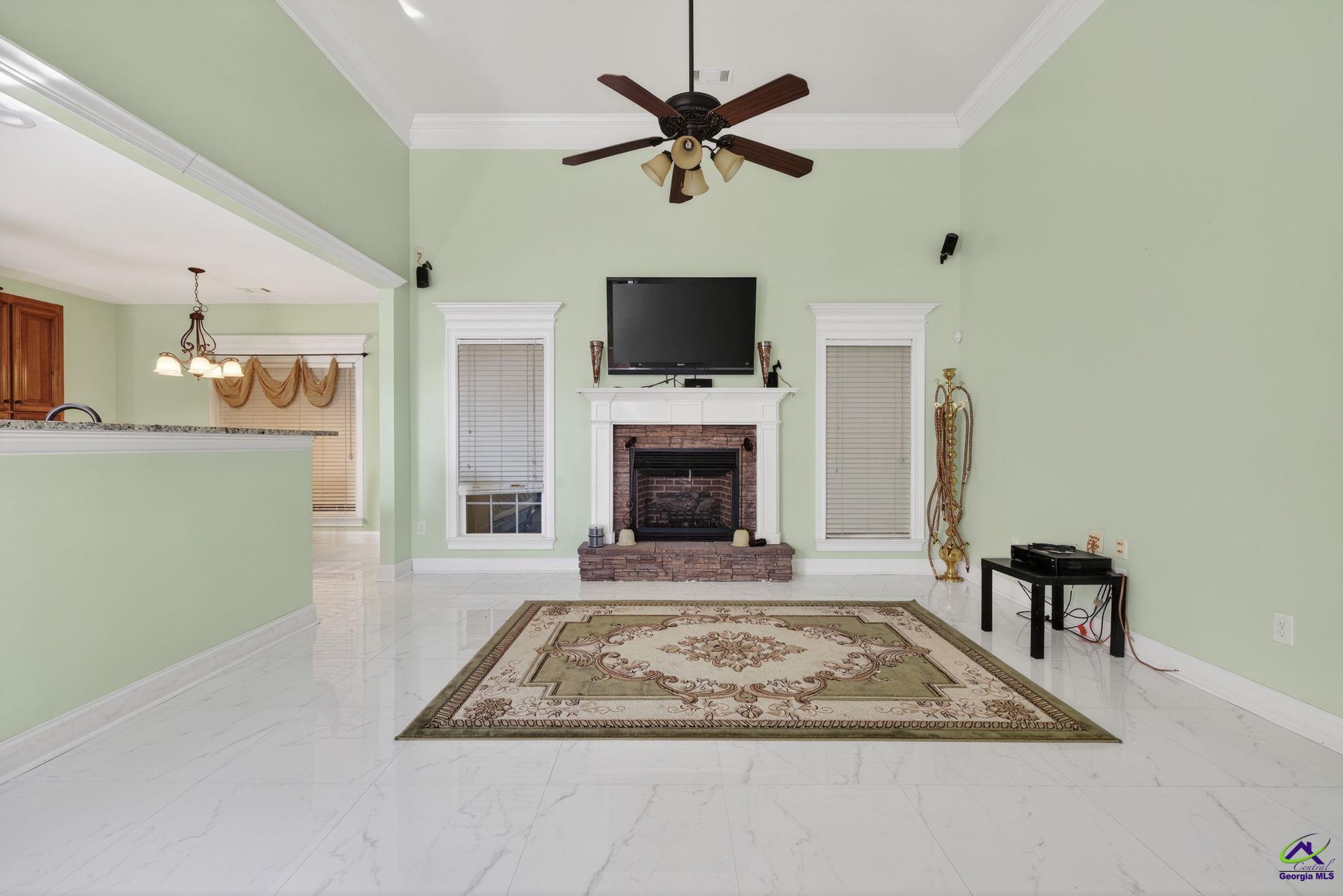304 Montview Way