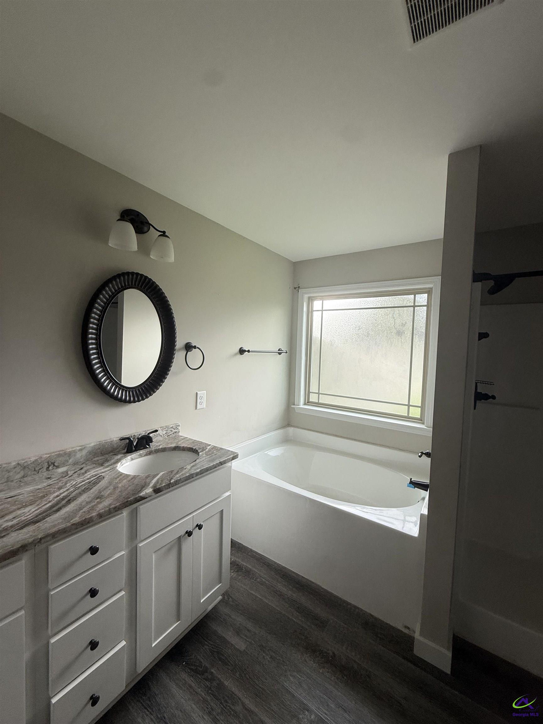 100 Weston Cove